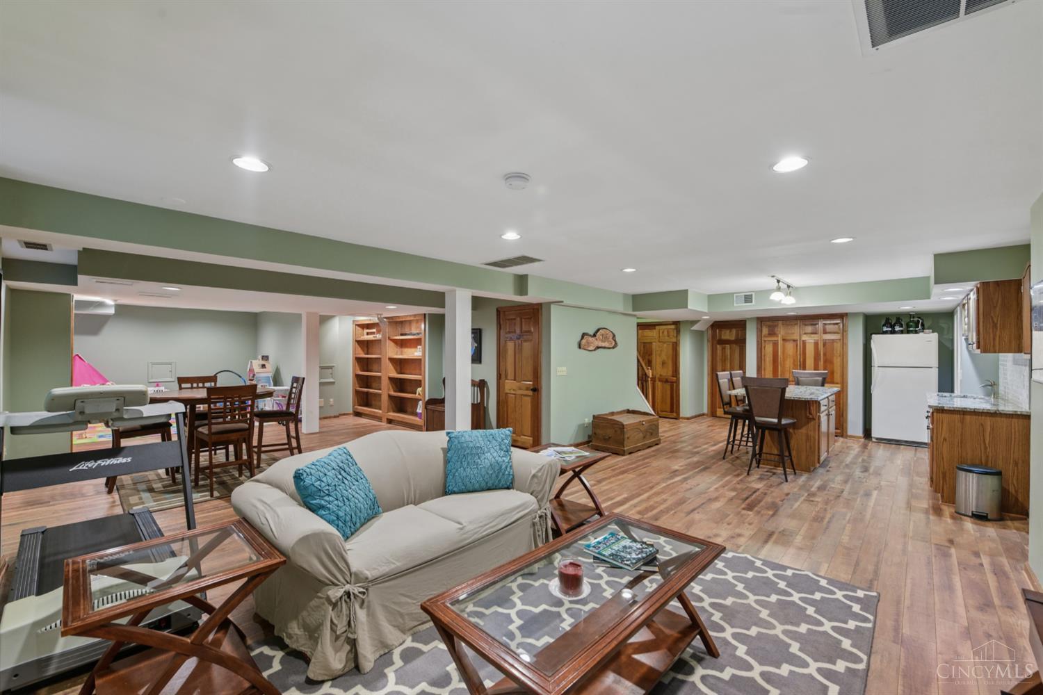 119 Lexington Drive