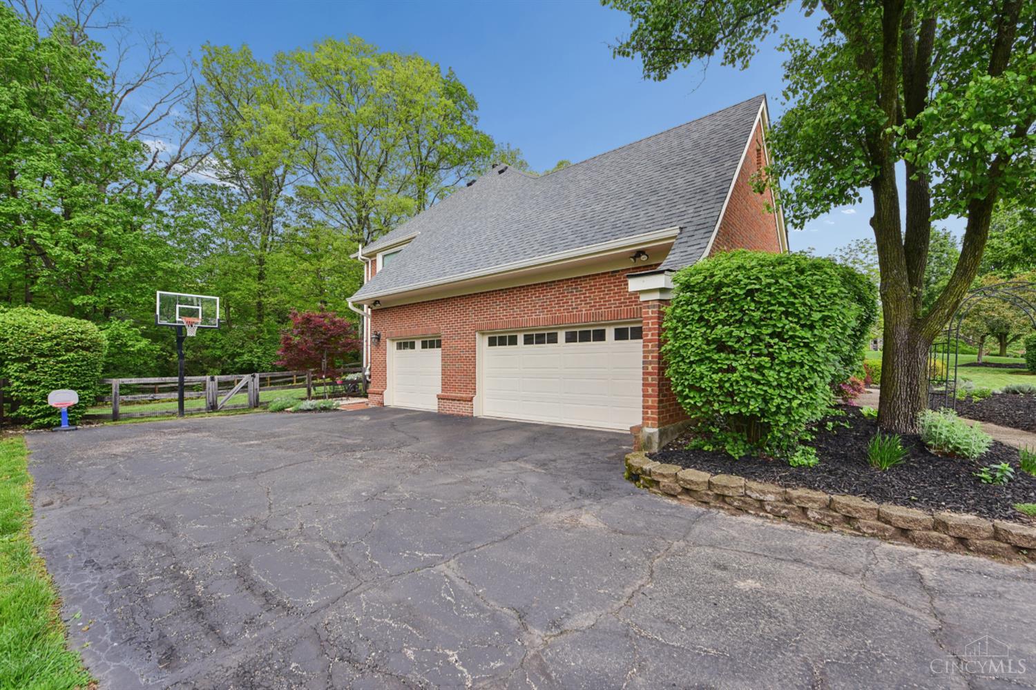 119 Lexington Drive