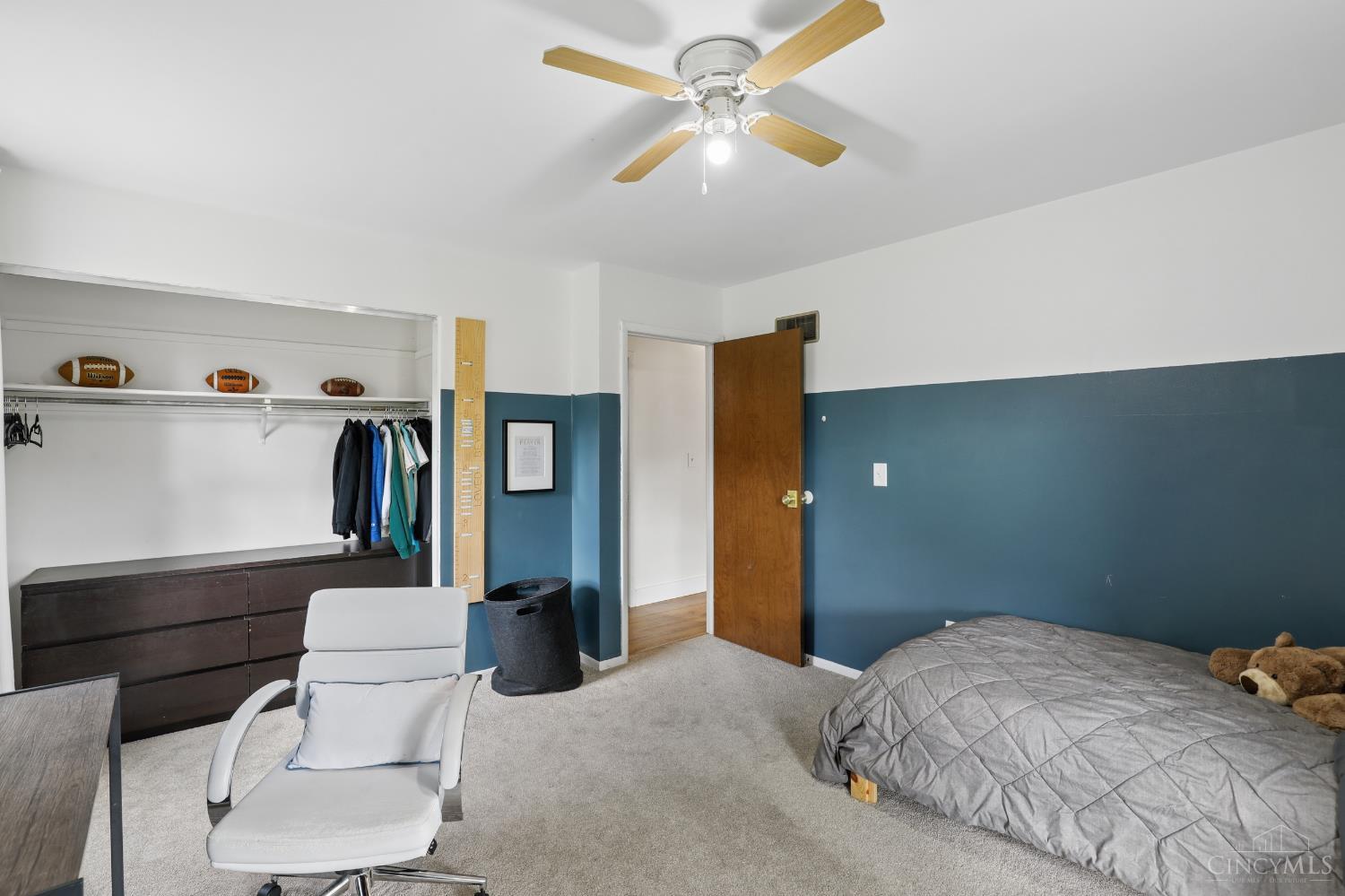 8049 Shade Tree Drive