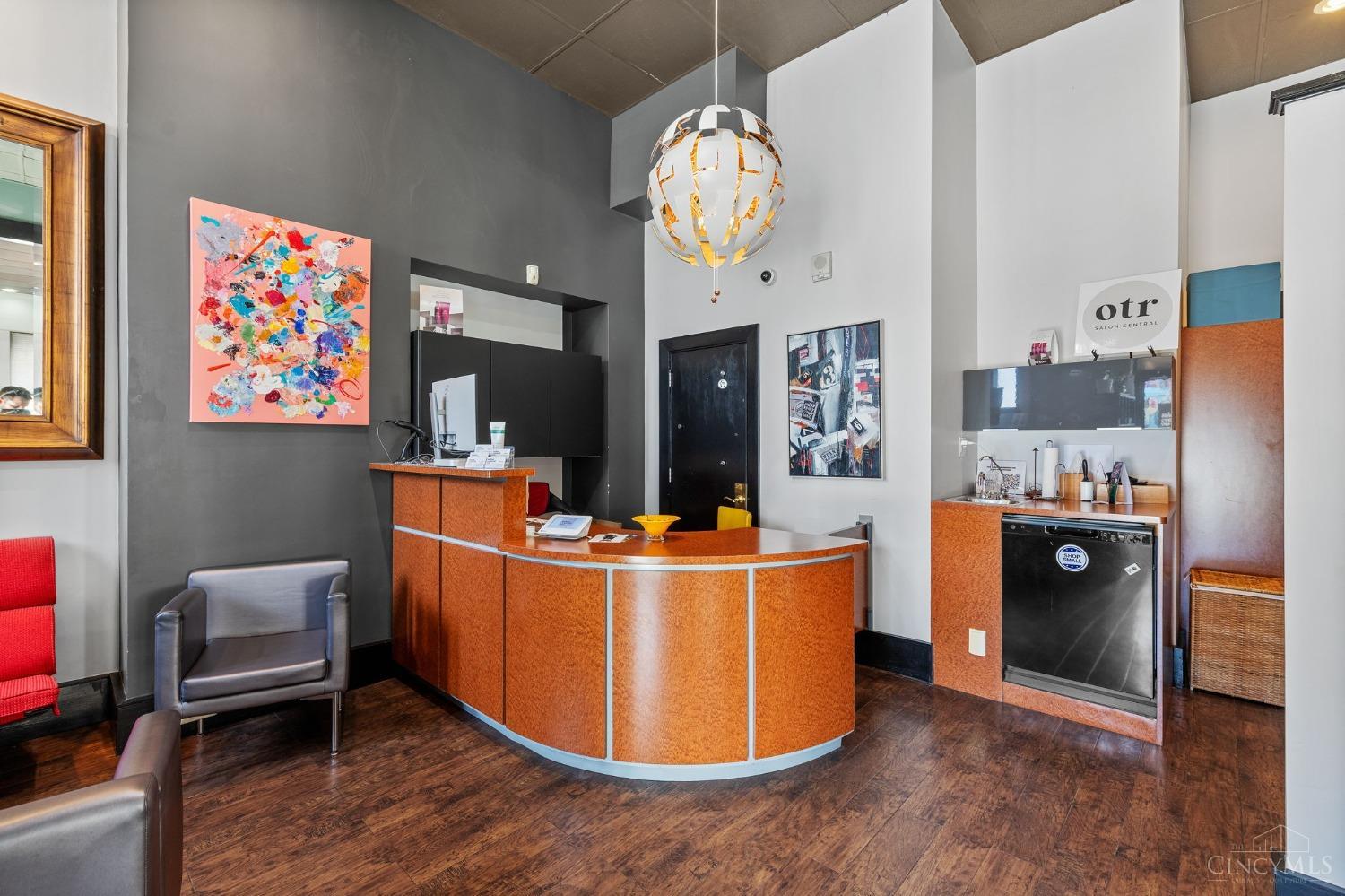 30 E Central Parkway 102