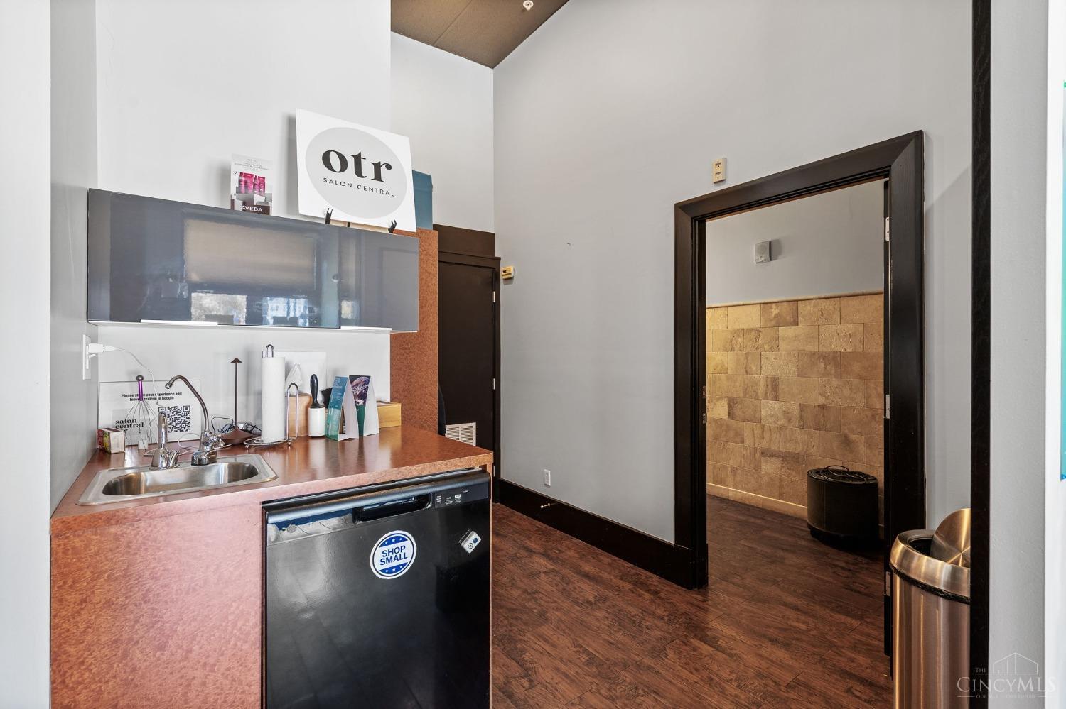 30 E Central Parkway 102