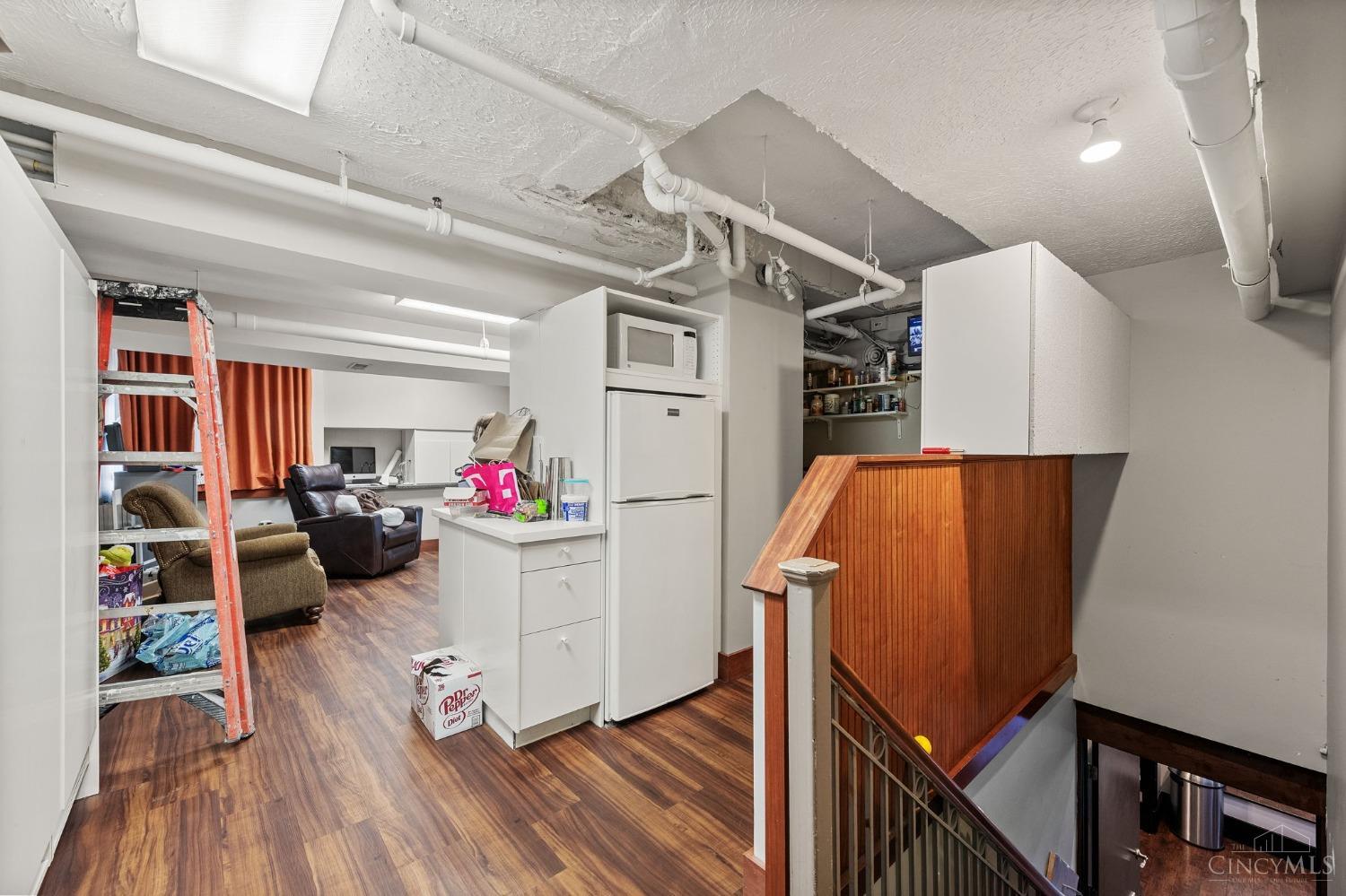 30 E Central Parkway 102