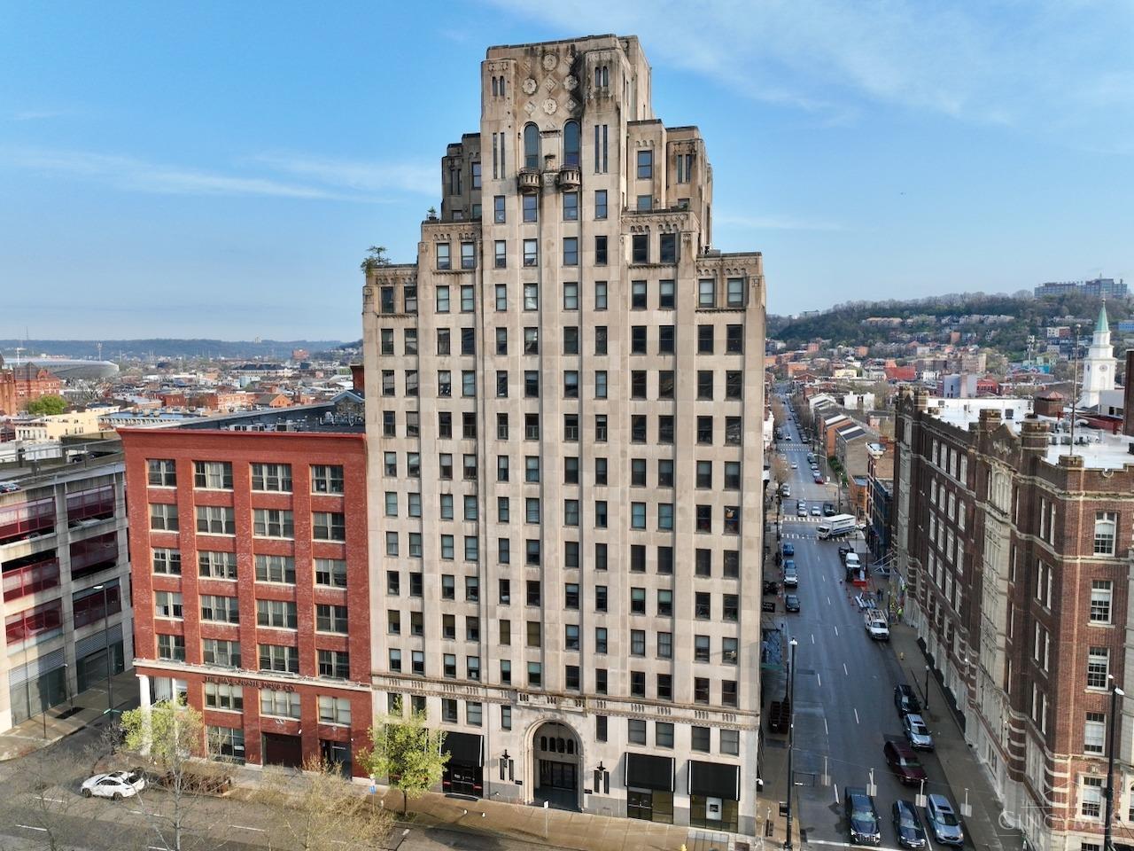 30 E Central Parkway 102