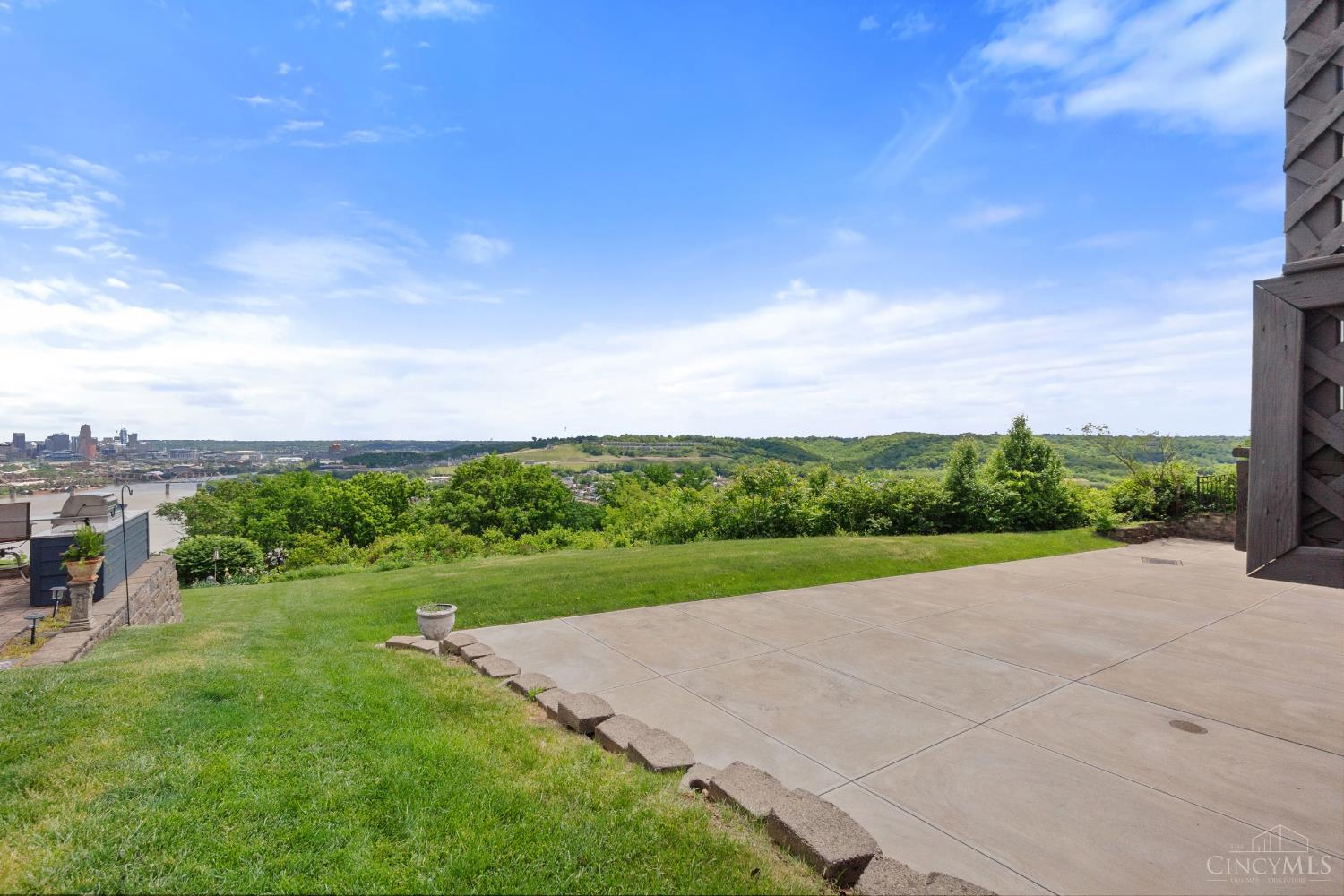382 Grand Avenue 1