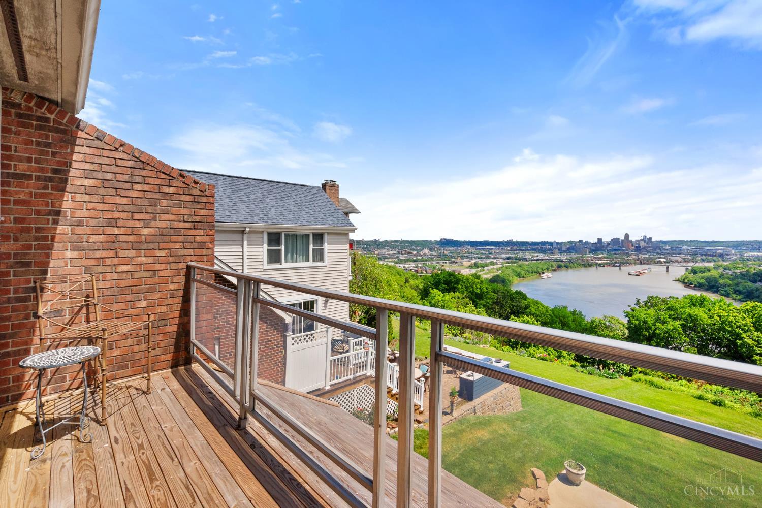 382 Grand Avenue 1
