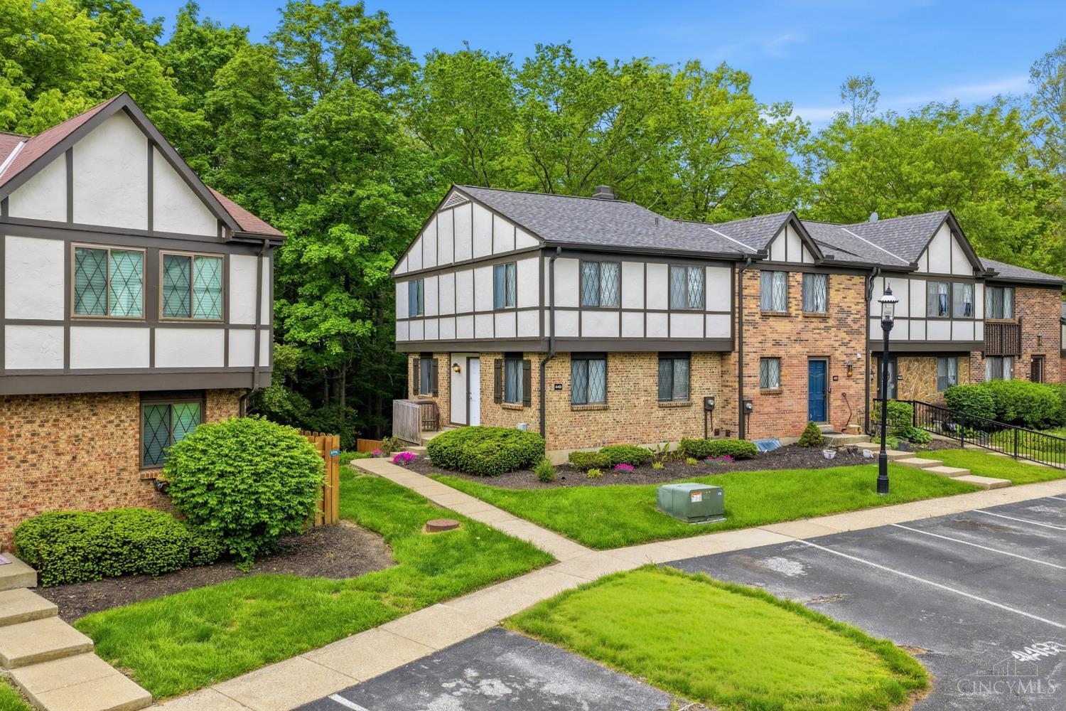 449 Dartmouth Circle