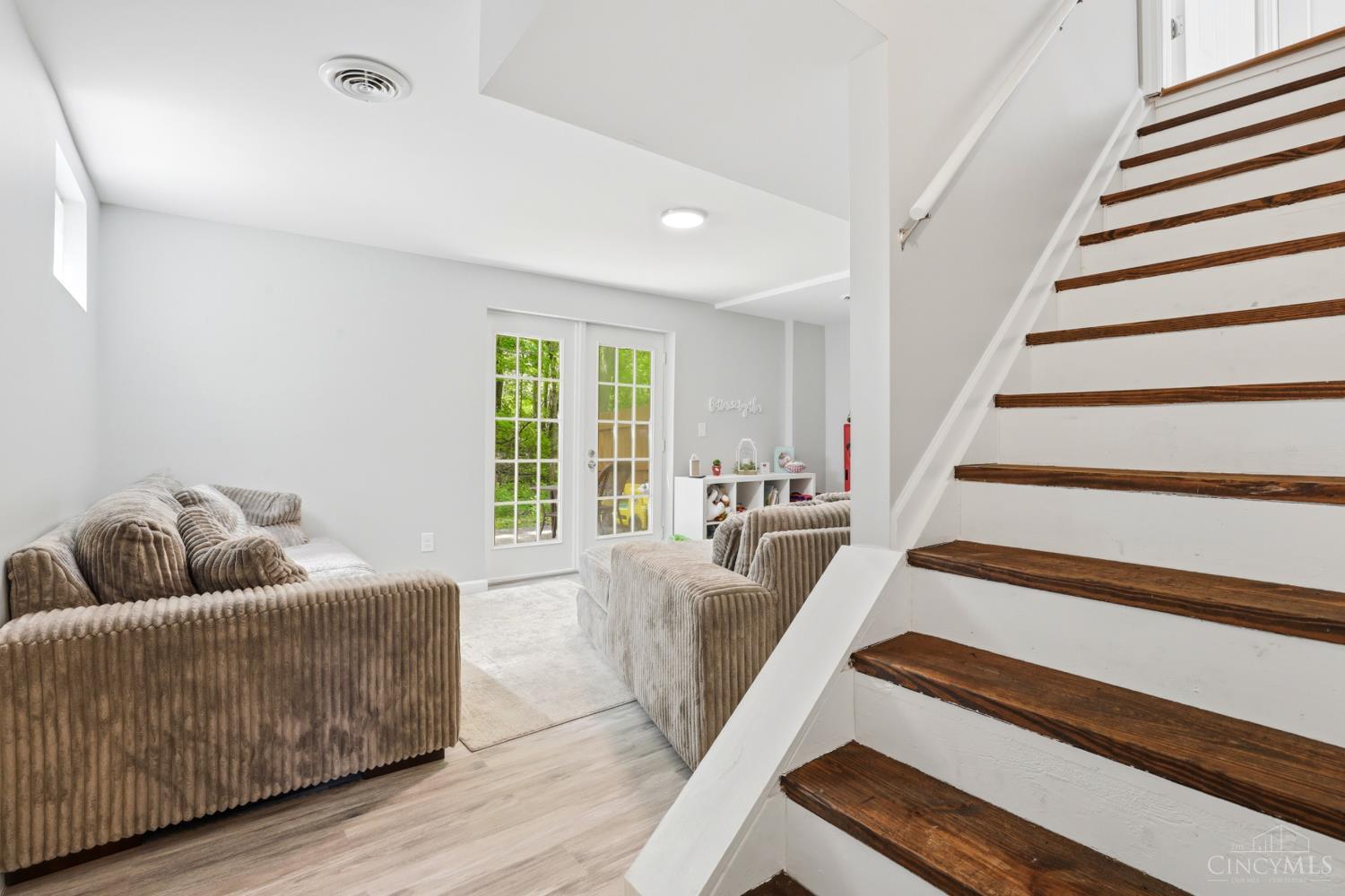 449 Dartmouth Circle