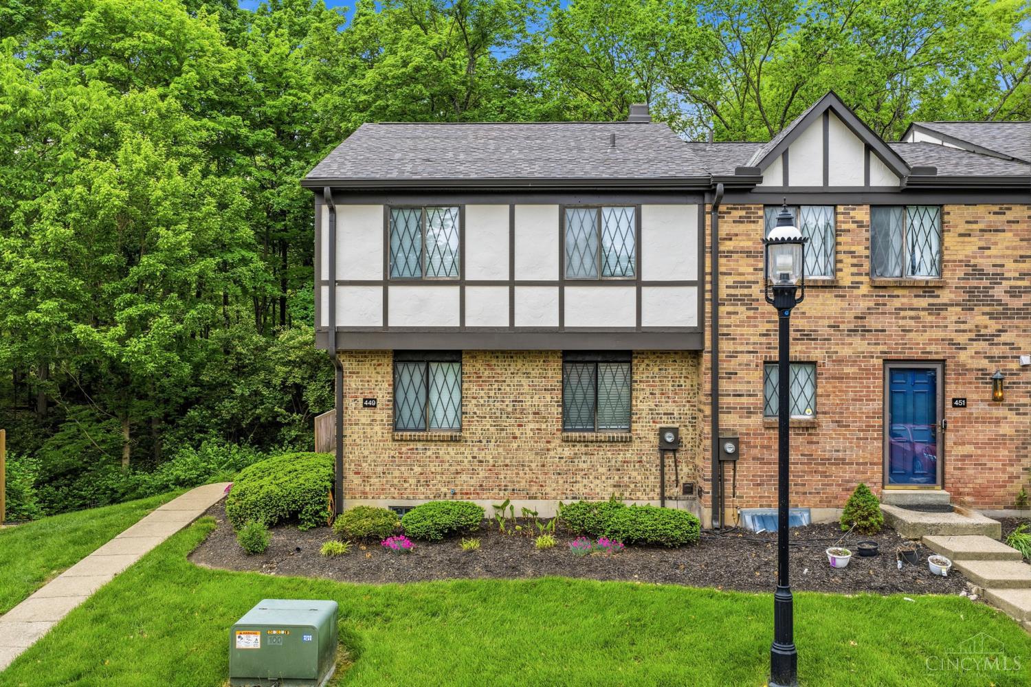 449 Dartmouth Circle