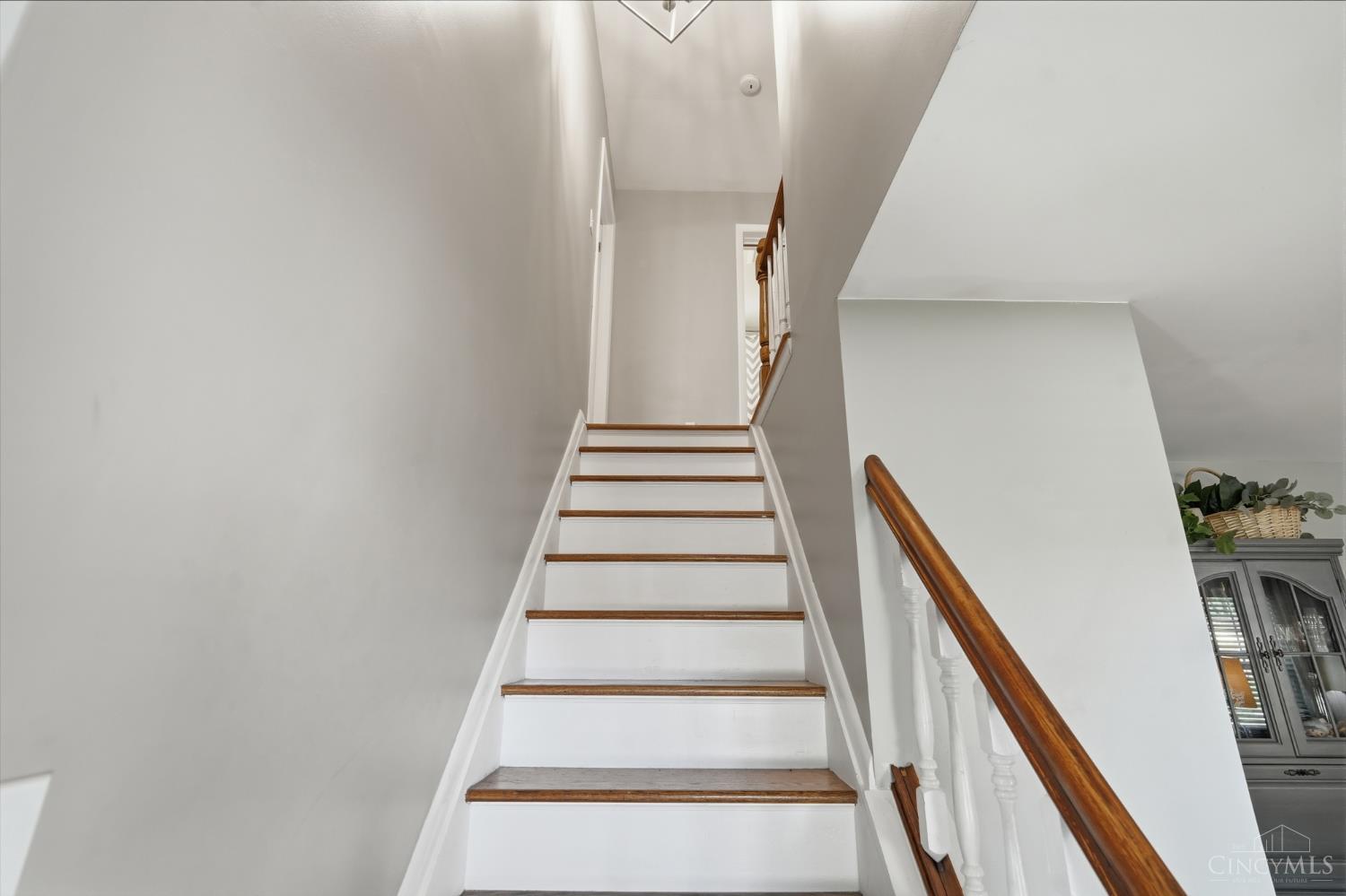 8616 Linderwood Lane