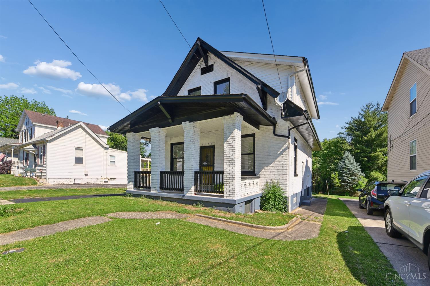 1524 Adams Road