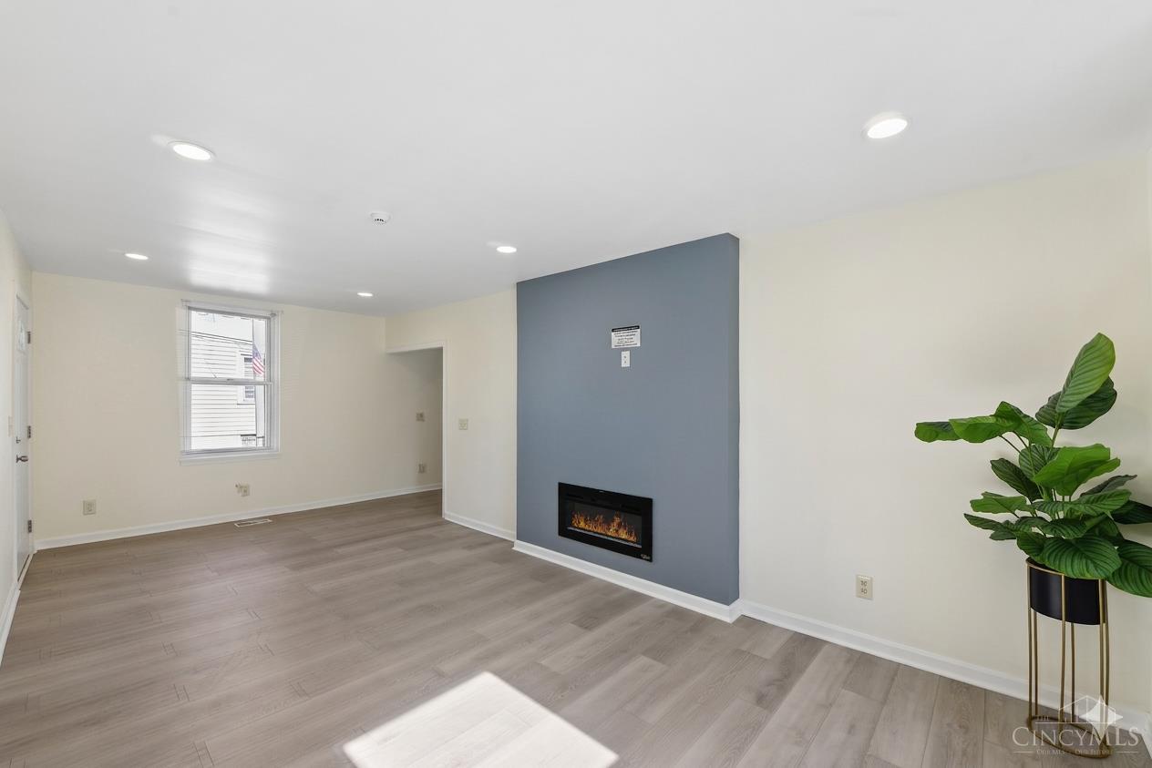 1524 Adams Road