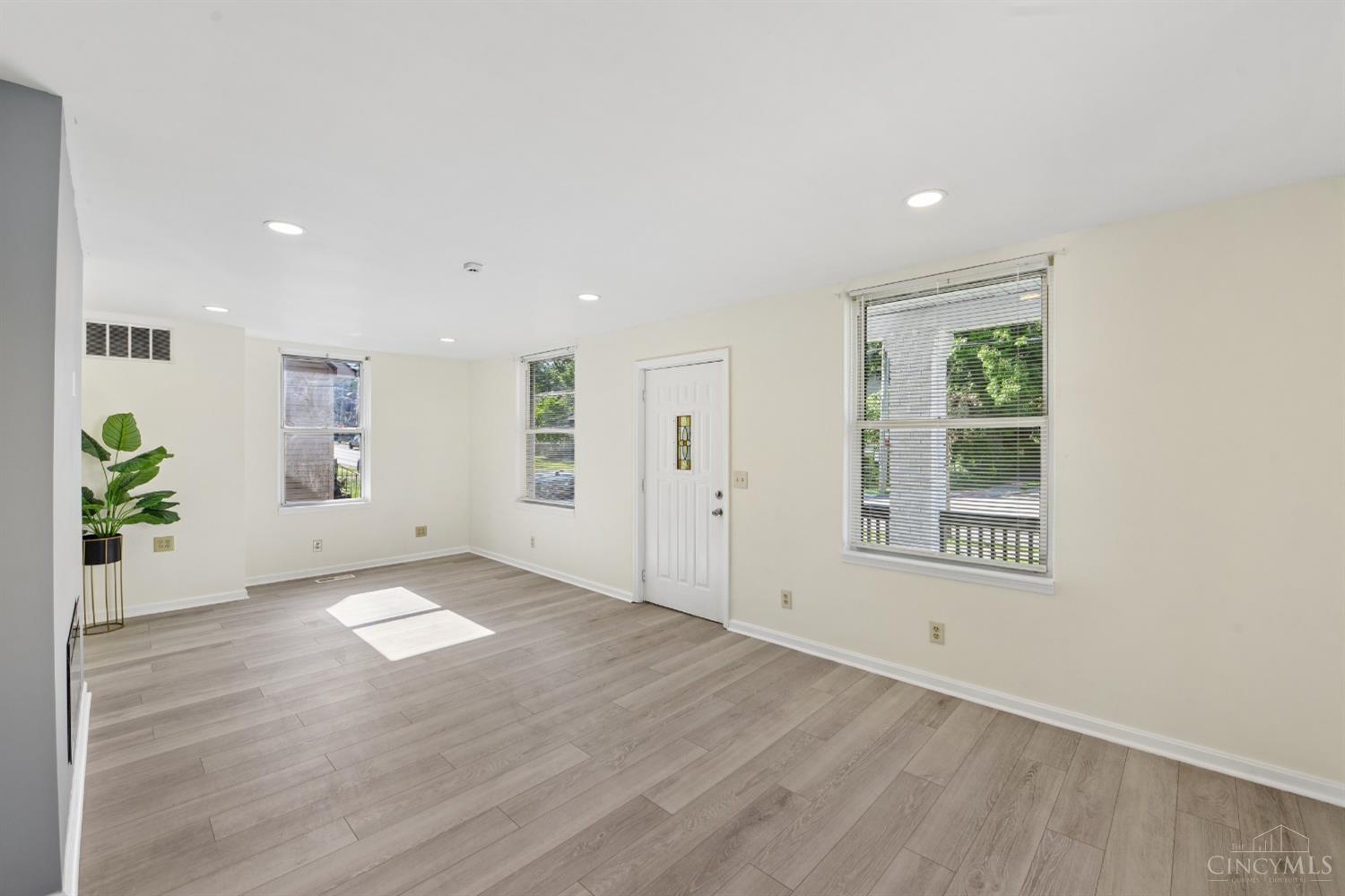 1524 Adams Road
