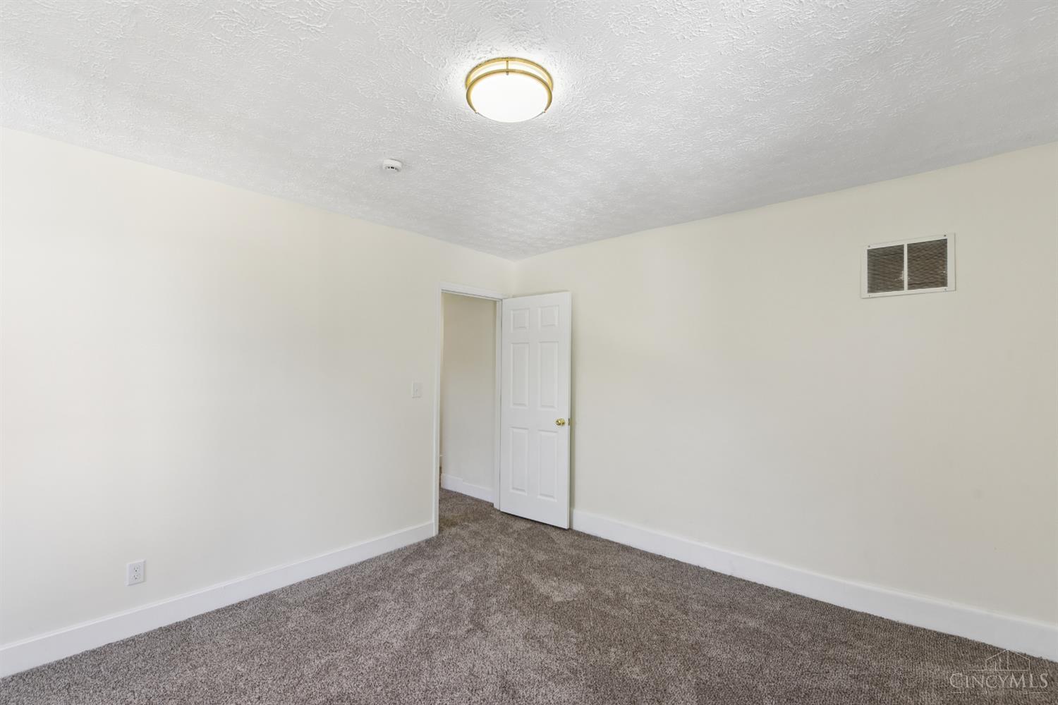 1524 Adams Road