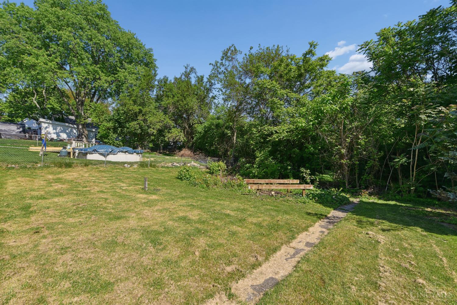 1524 Adams Road