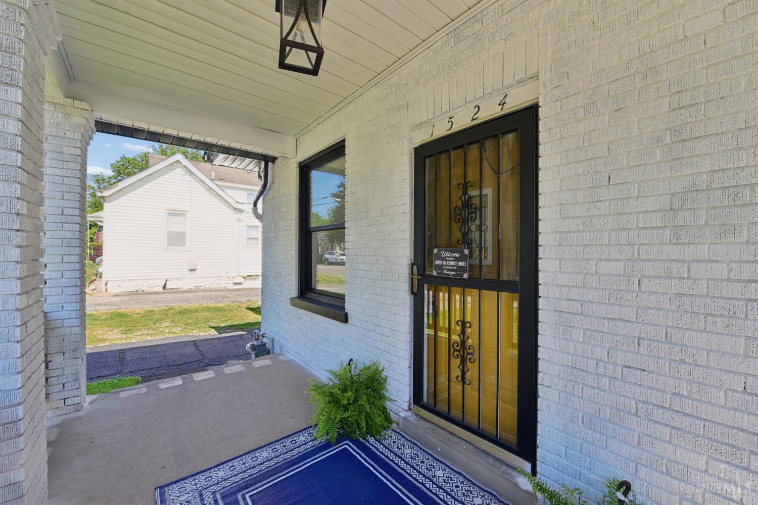 1524 Adams Road