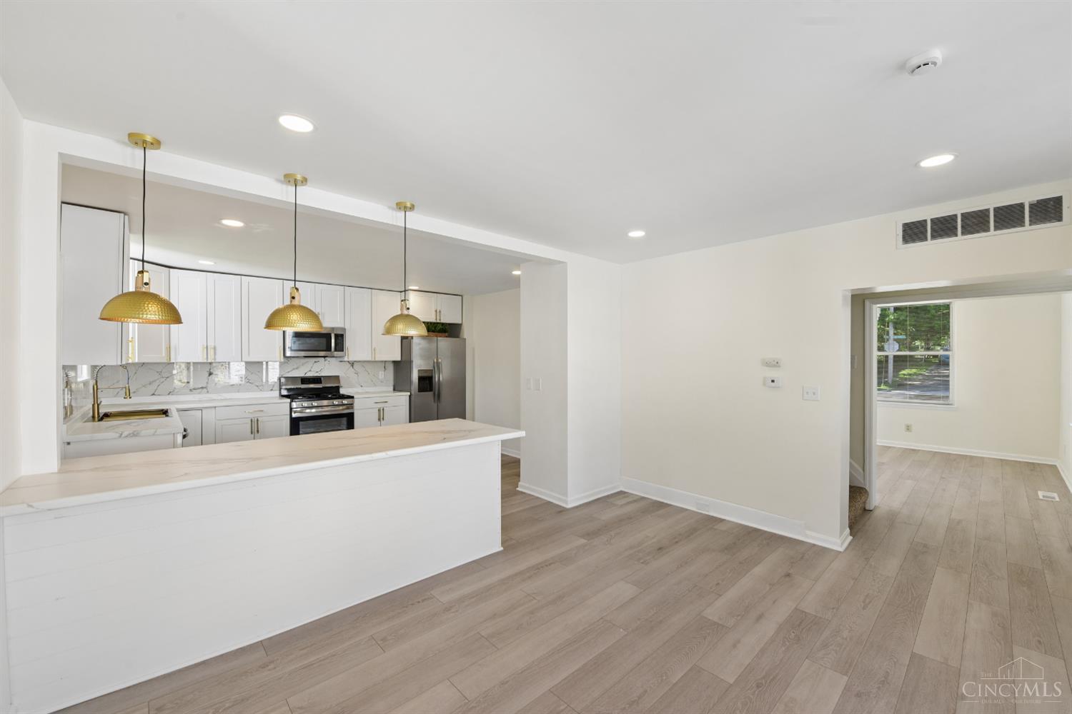 1524 Adams Road