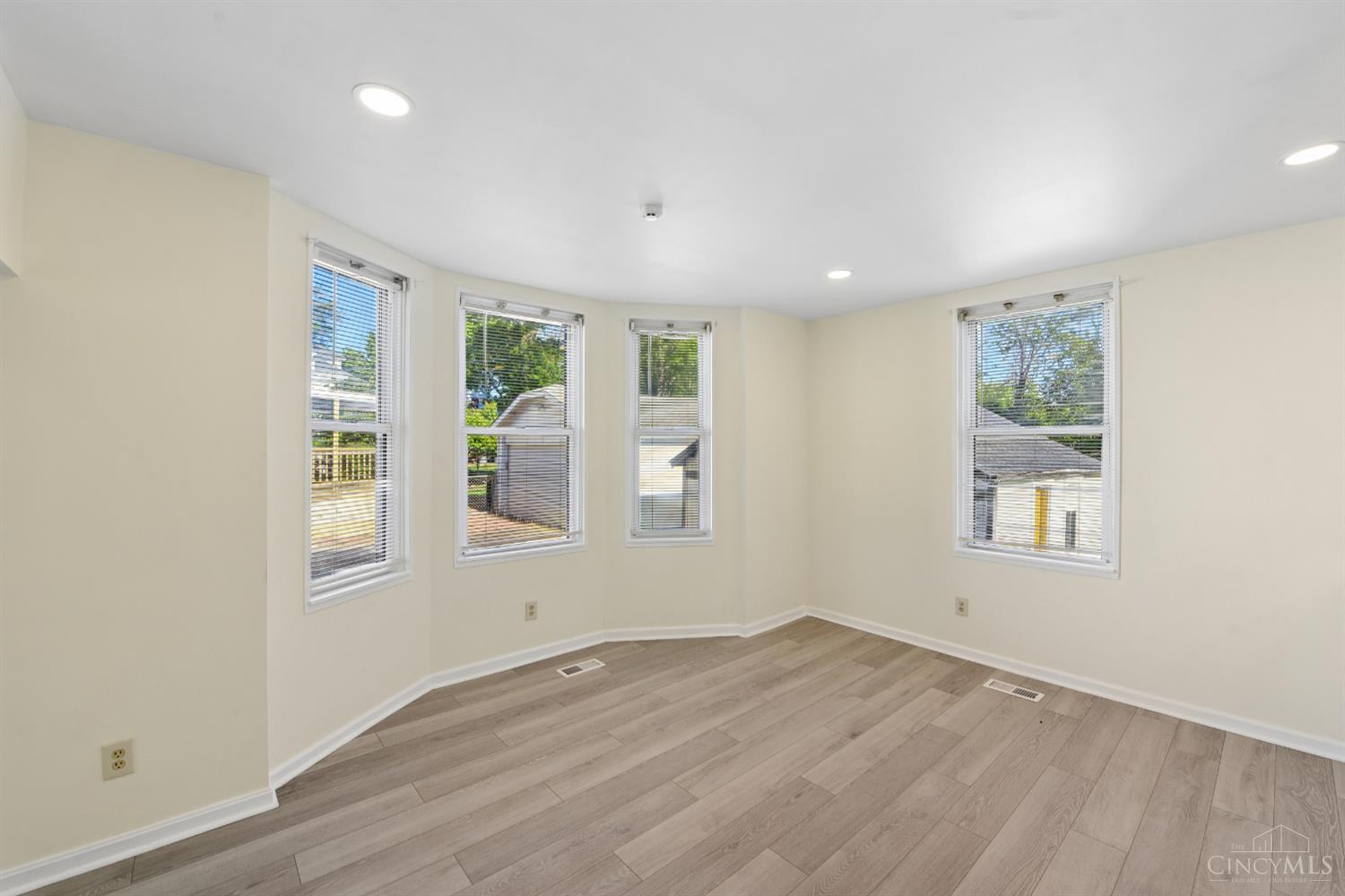 1524 Adams Road