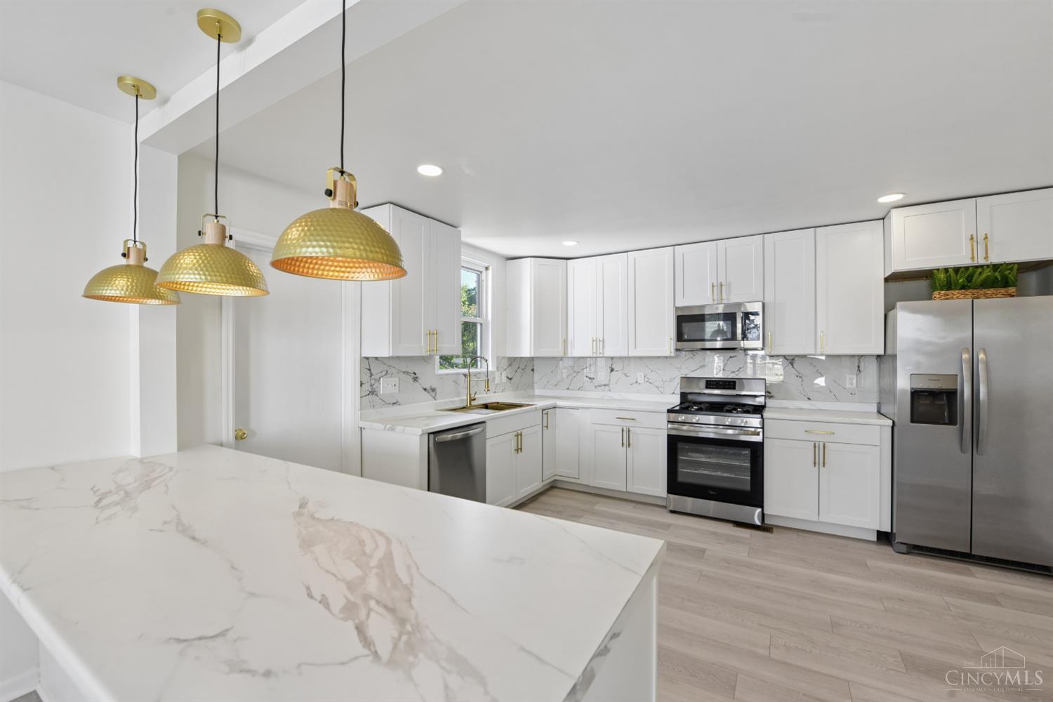 1524 Adams Road