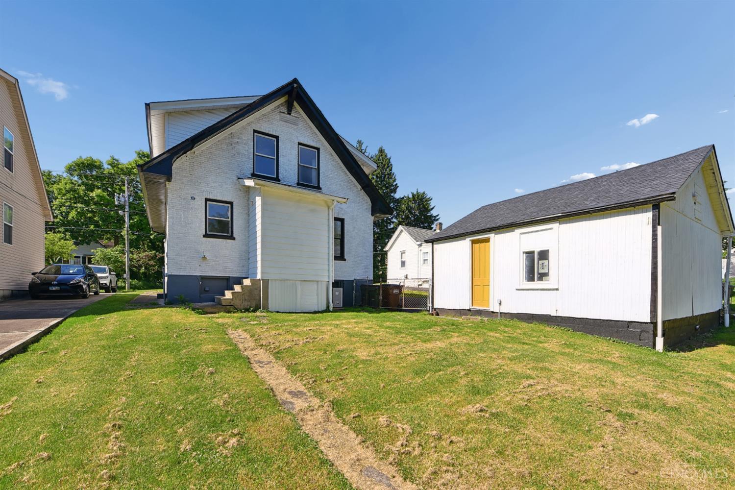 1524 Adams Road