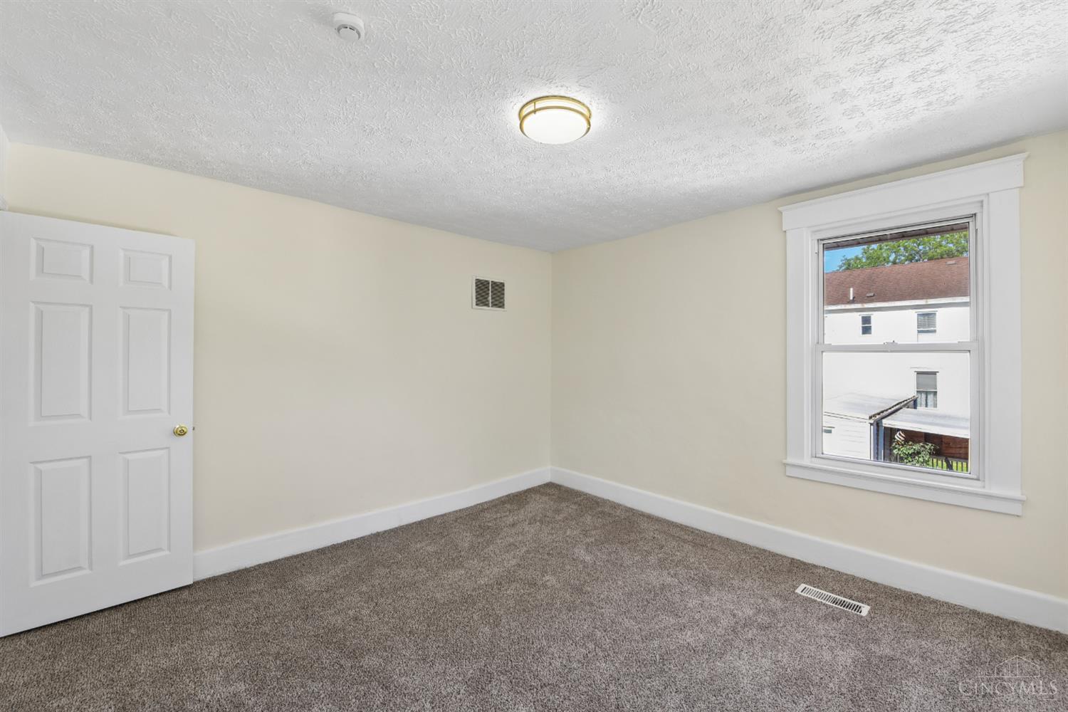 1524 Adams Road
