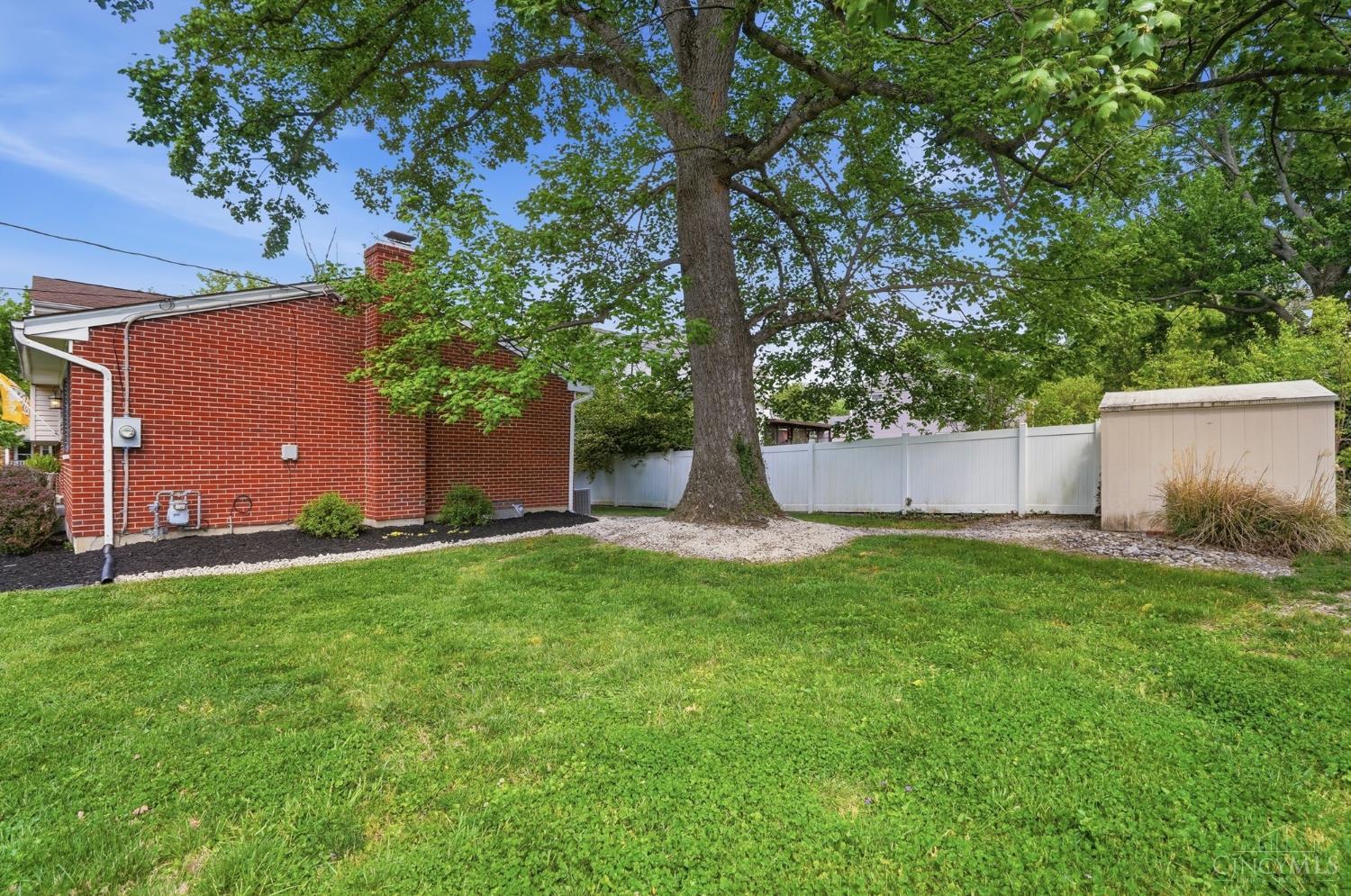 1838 Kingsway Court