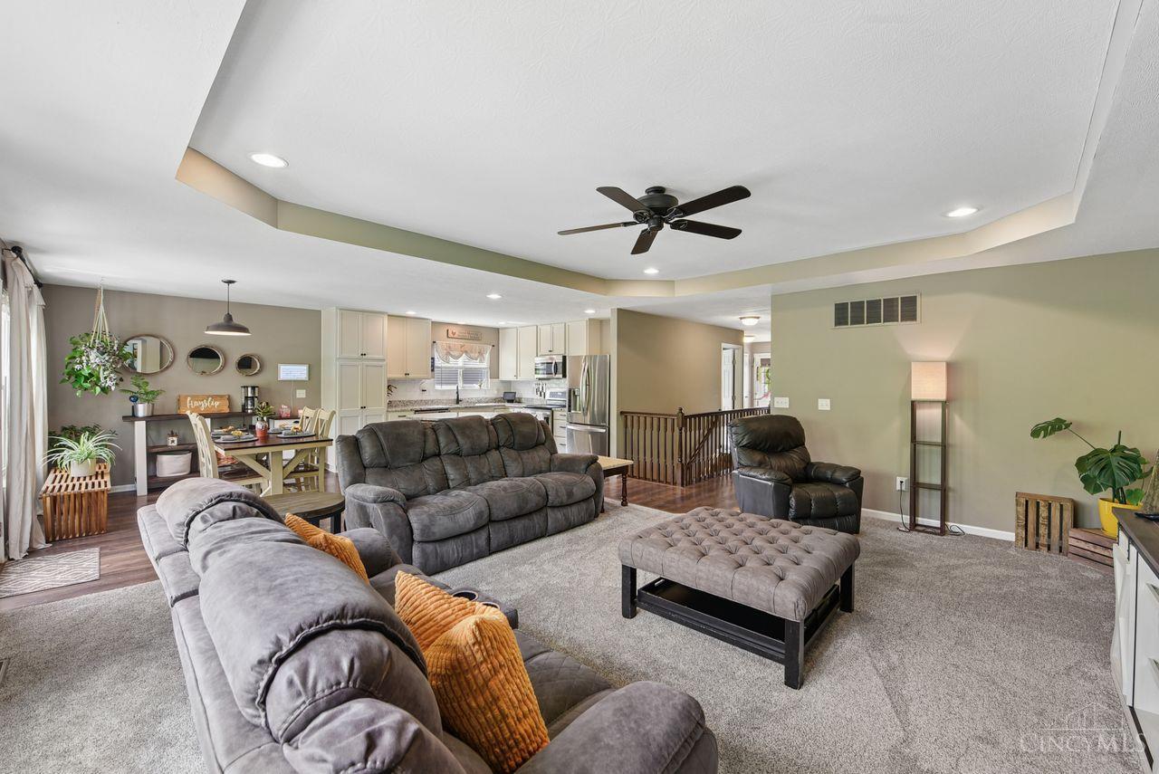4223 Hunting Hawk Drive