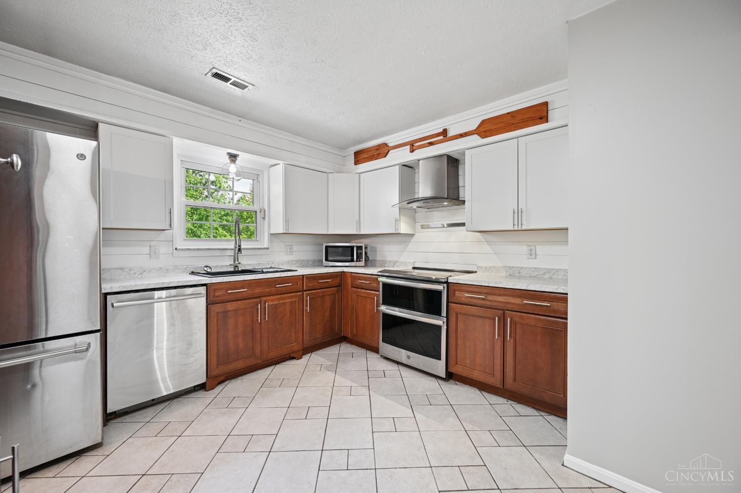 2782 Lair Road