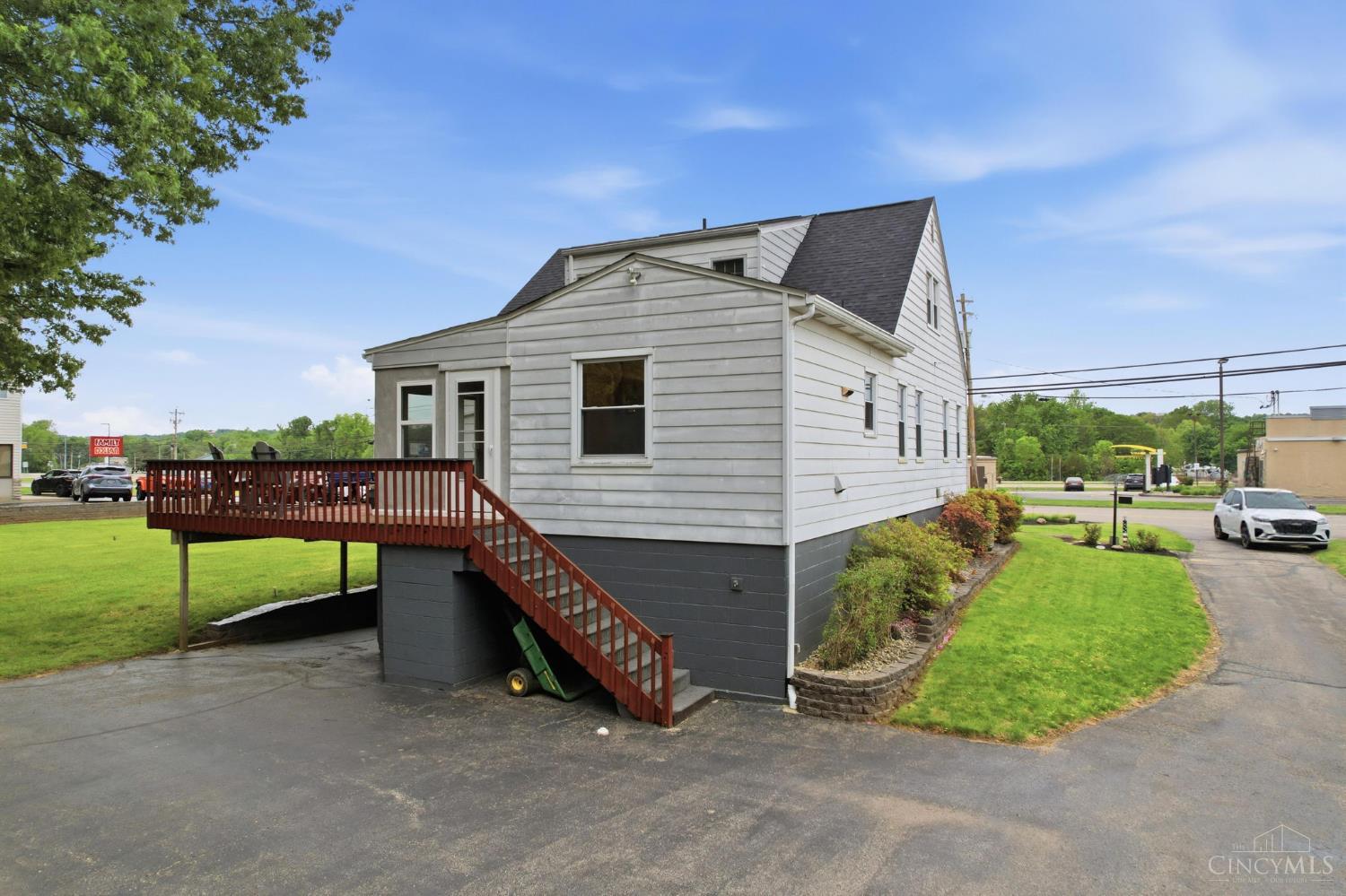 1042 Old U S Route 52