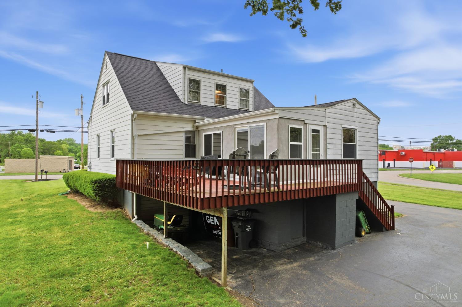 1042 Old U S Route 52