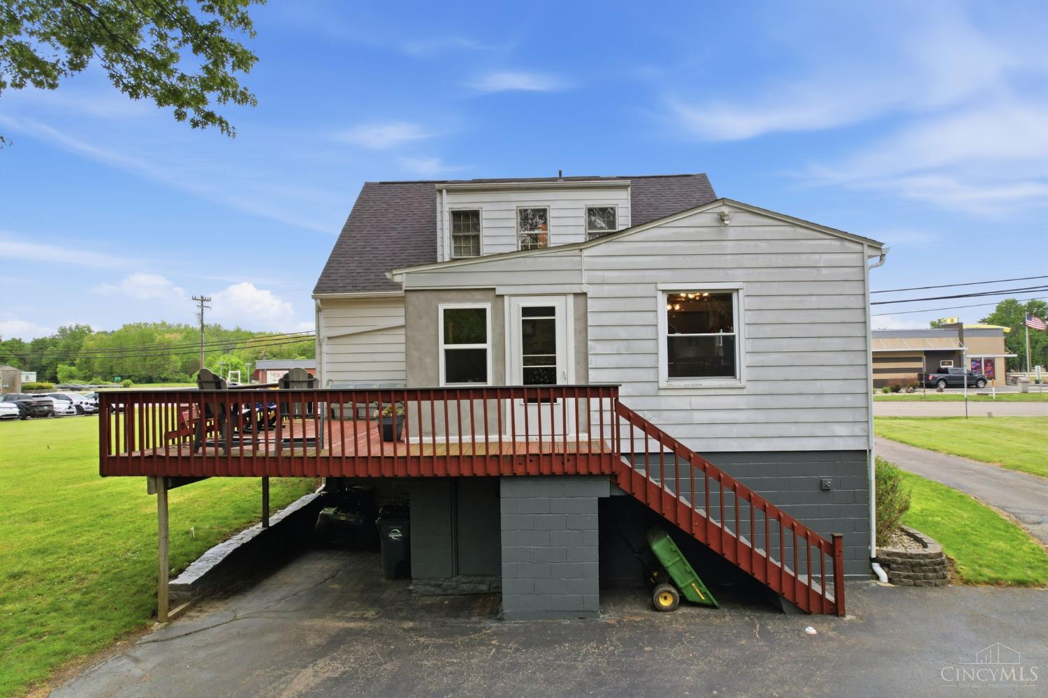 1042 Old U S Route 52