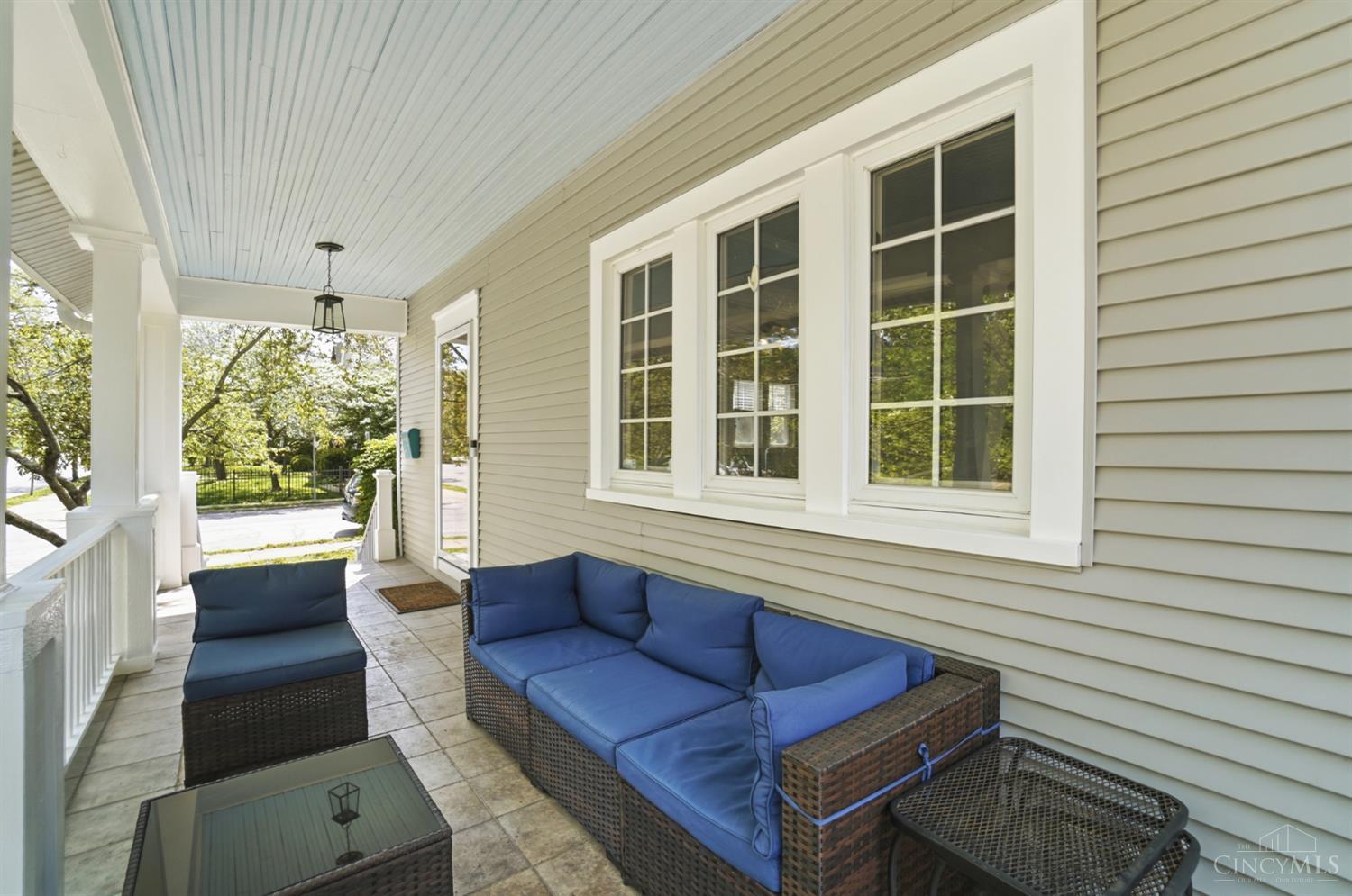 1325 Edwards Road