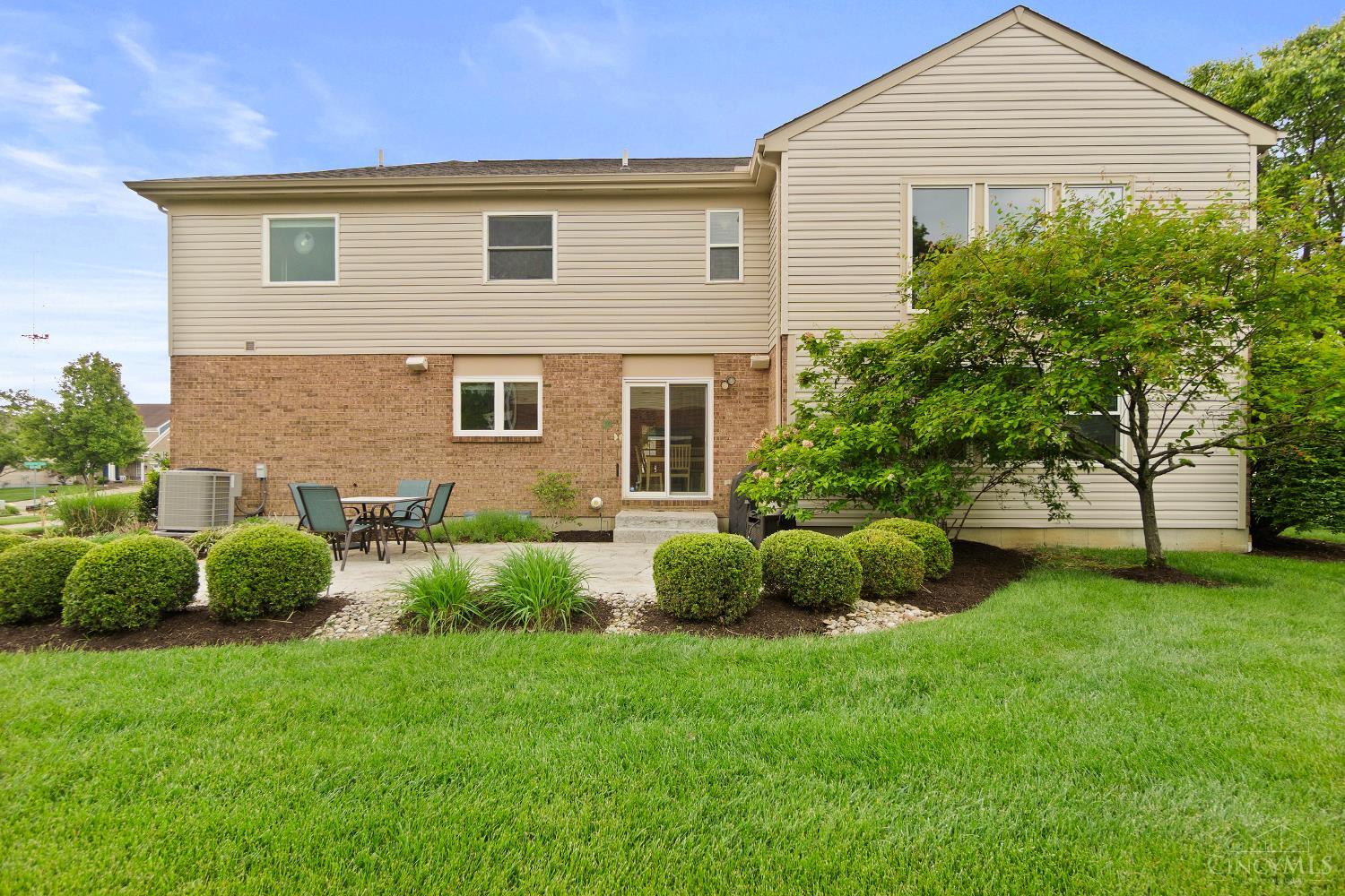 6120 Greenbrier Glen