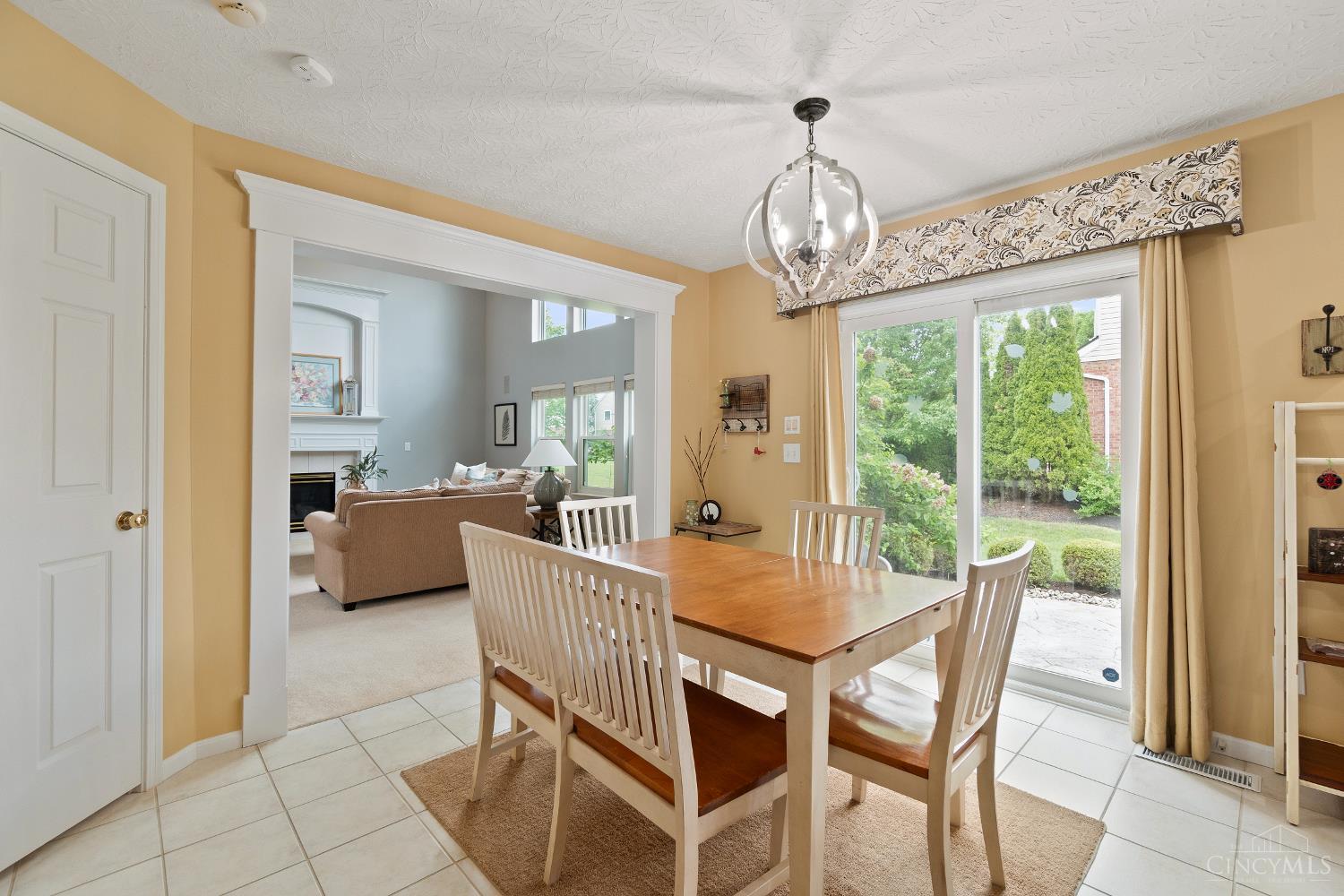 6120 Greenbrier Glen