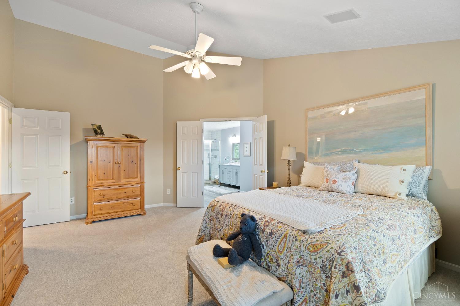 6120 Greenbrier Glen