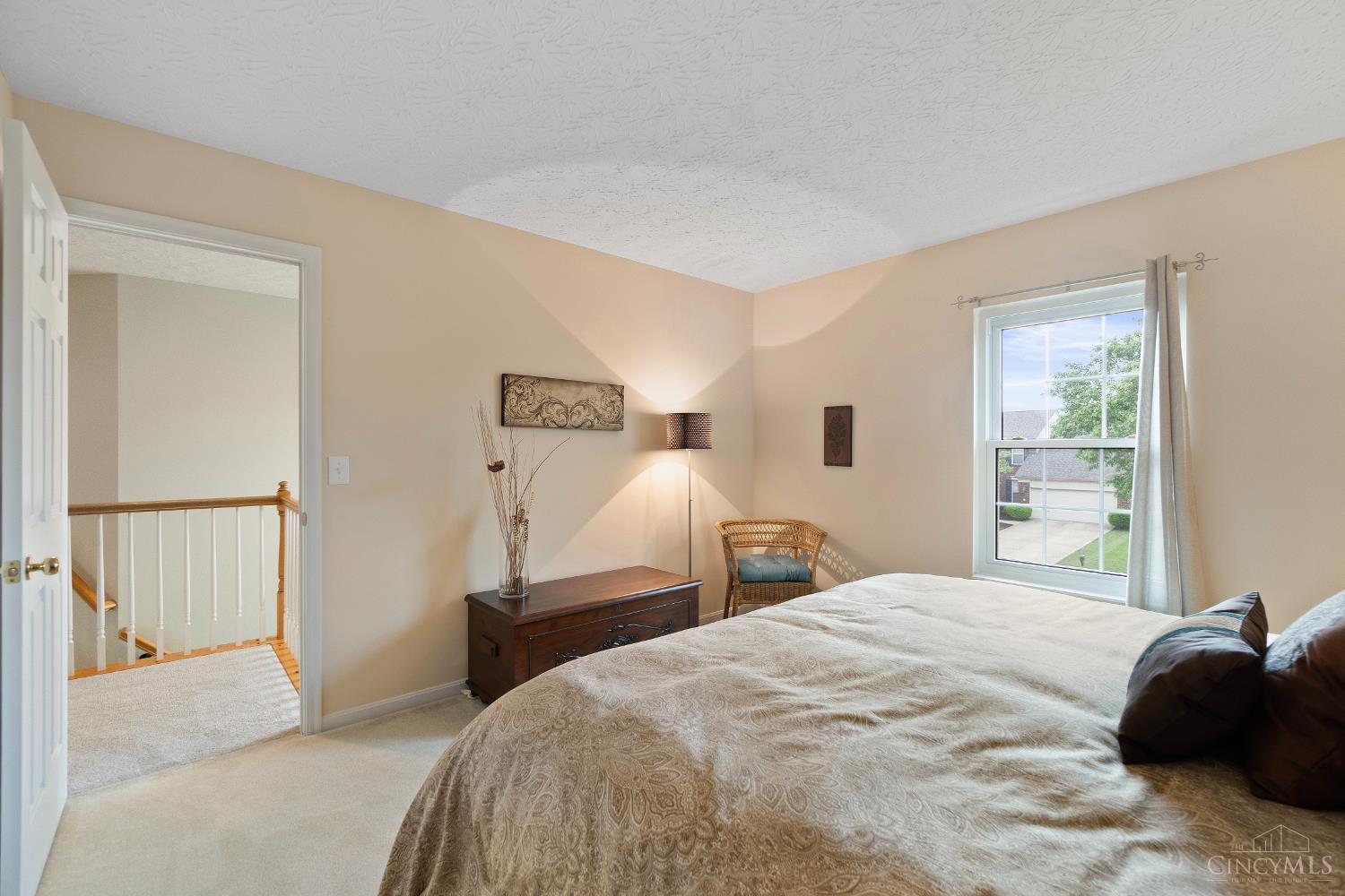 6120 Greenbrier Glen