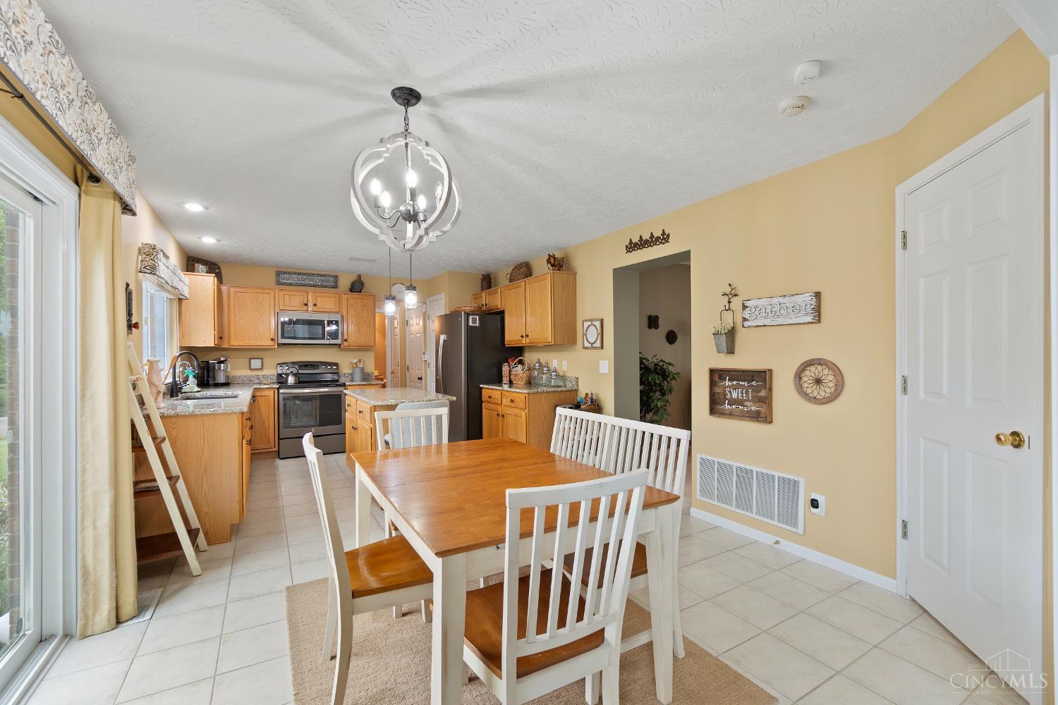 6120 Greenbrier Glen