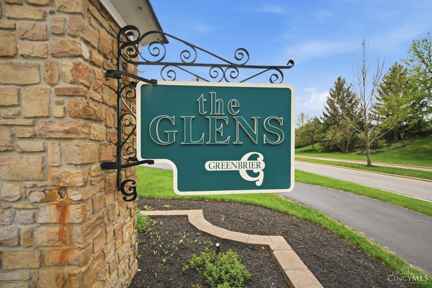 6120 Greenbrier Glen