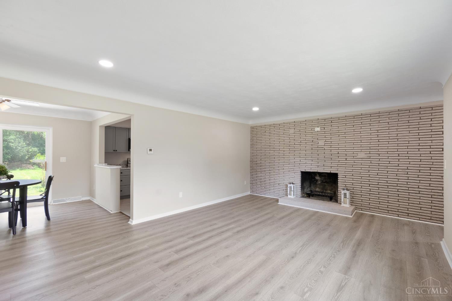4220 Forsythia Drive