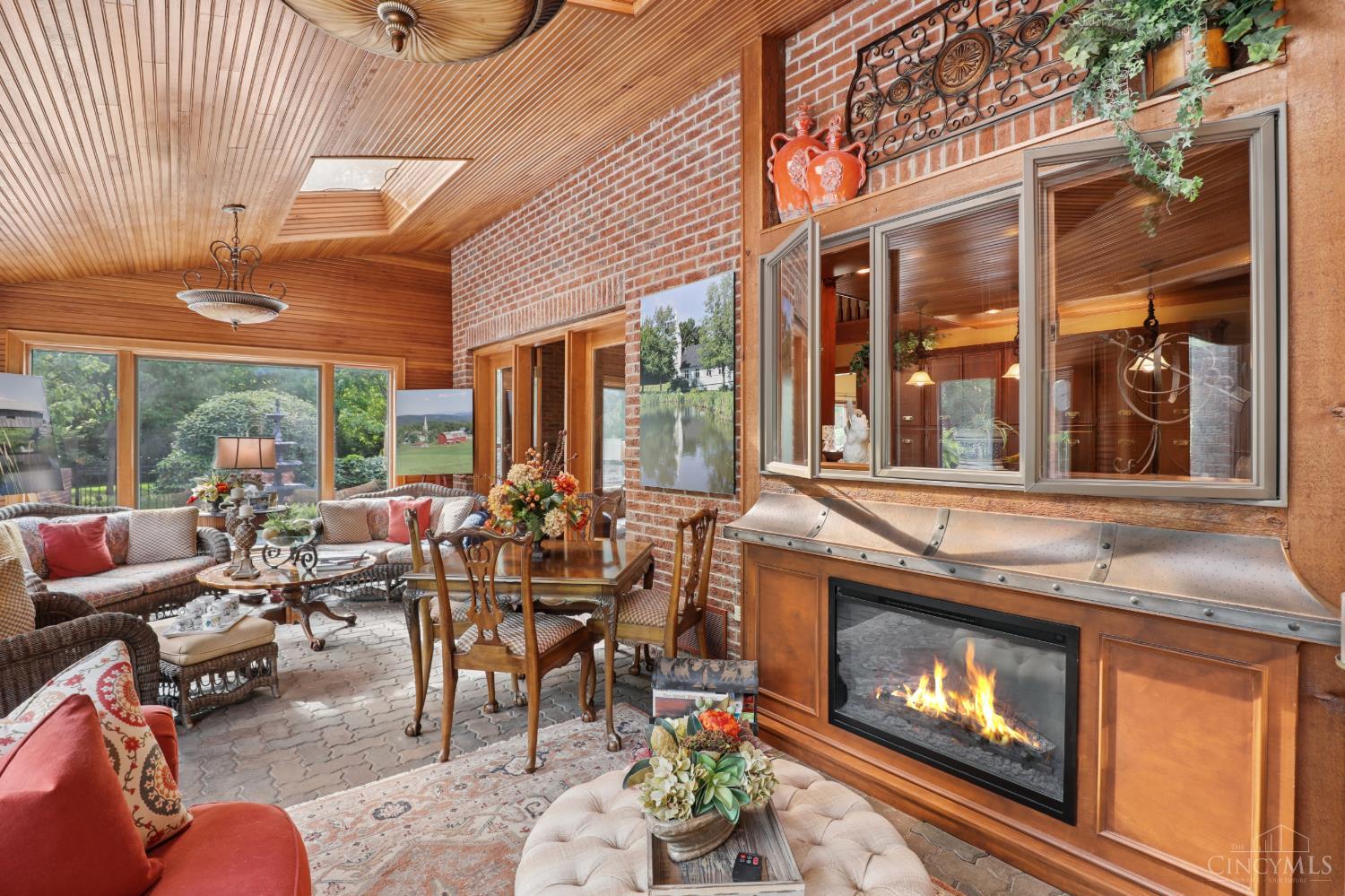 9 Little Creek Lane
