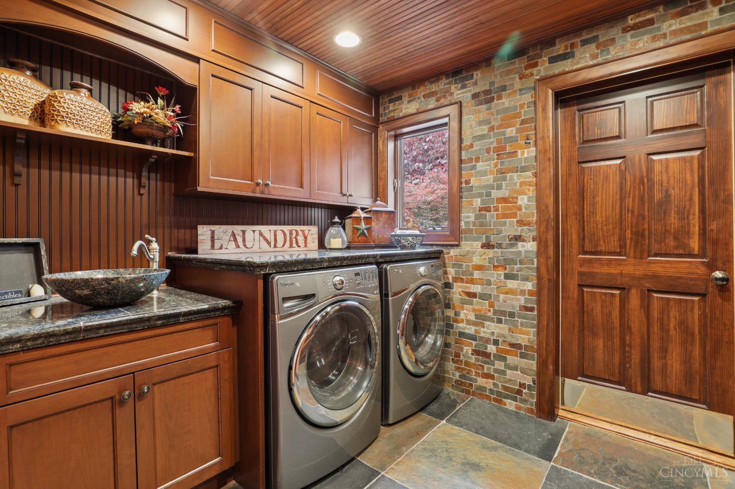 9 Little Creek Lane