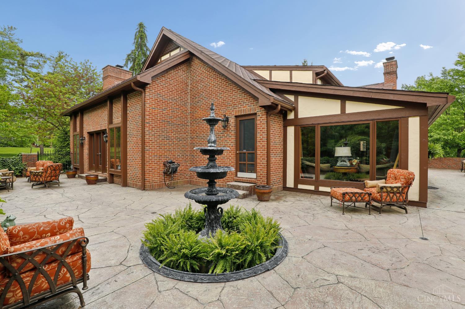 9 Little Creek Lane