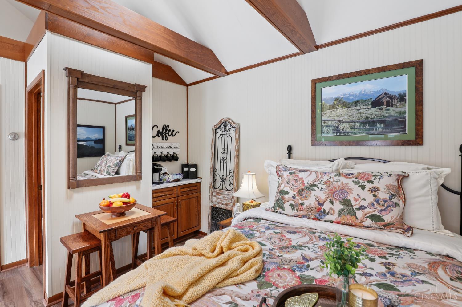 9 Little Creek Lane