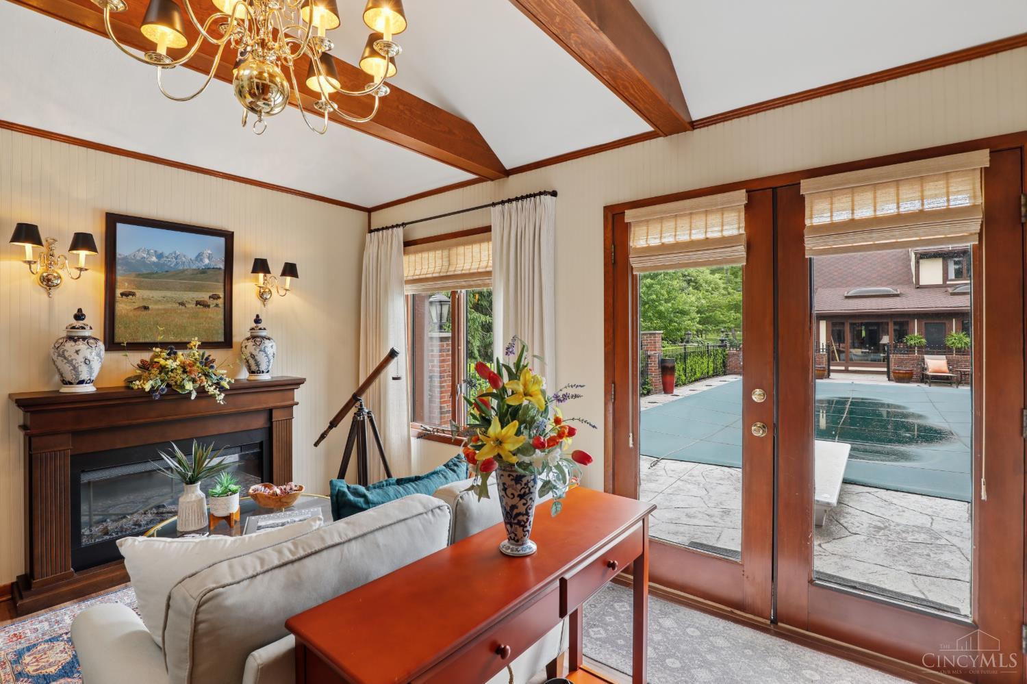 9 Little Creek Lane