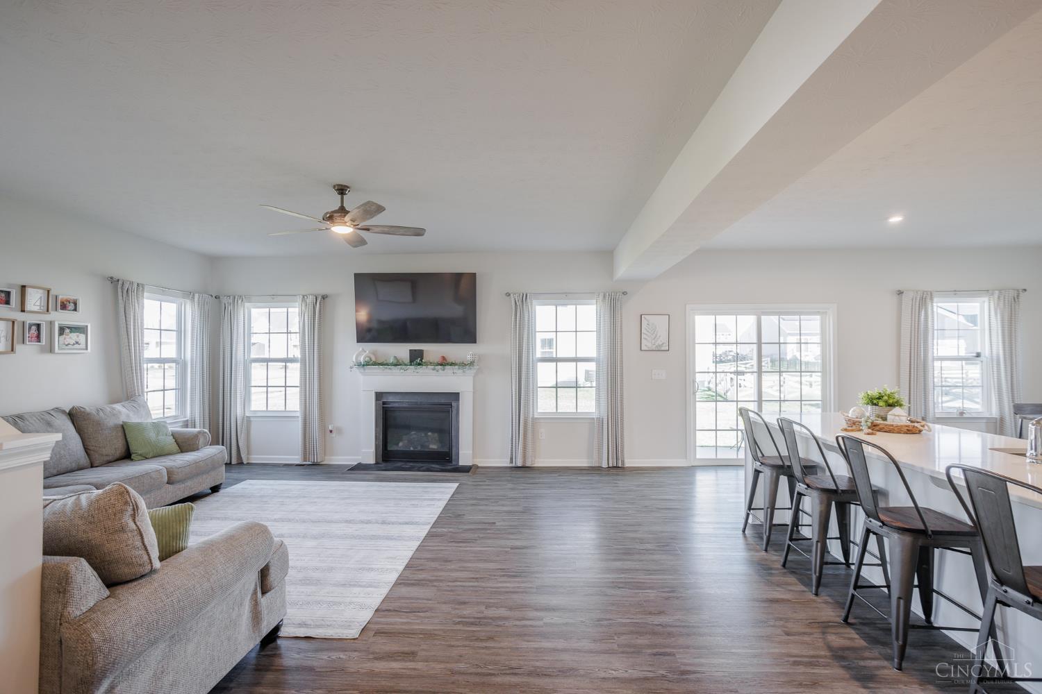 1586 Rosebush Court