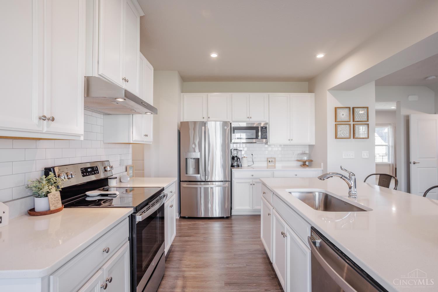 1586 Rosebush Court