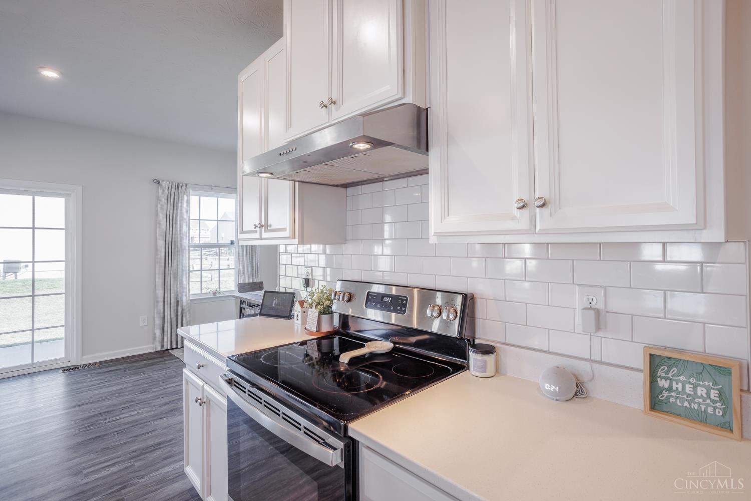 1586 Rosebush Court