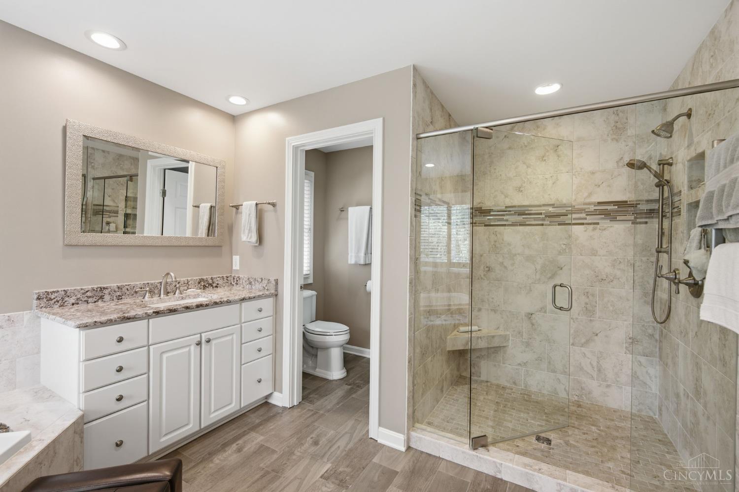 5564 Oak View Drive