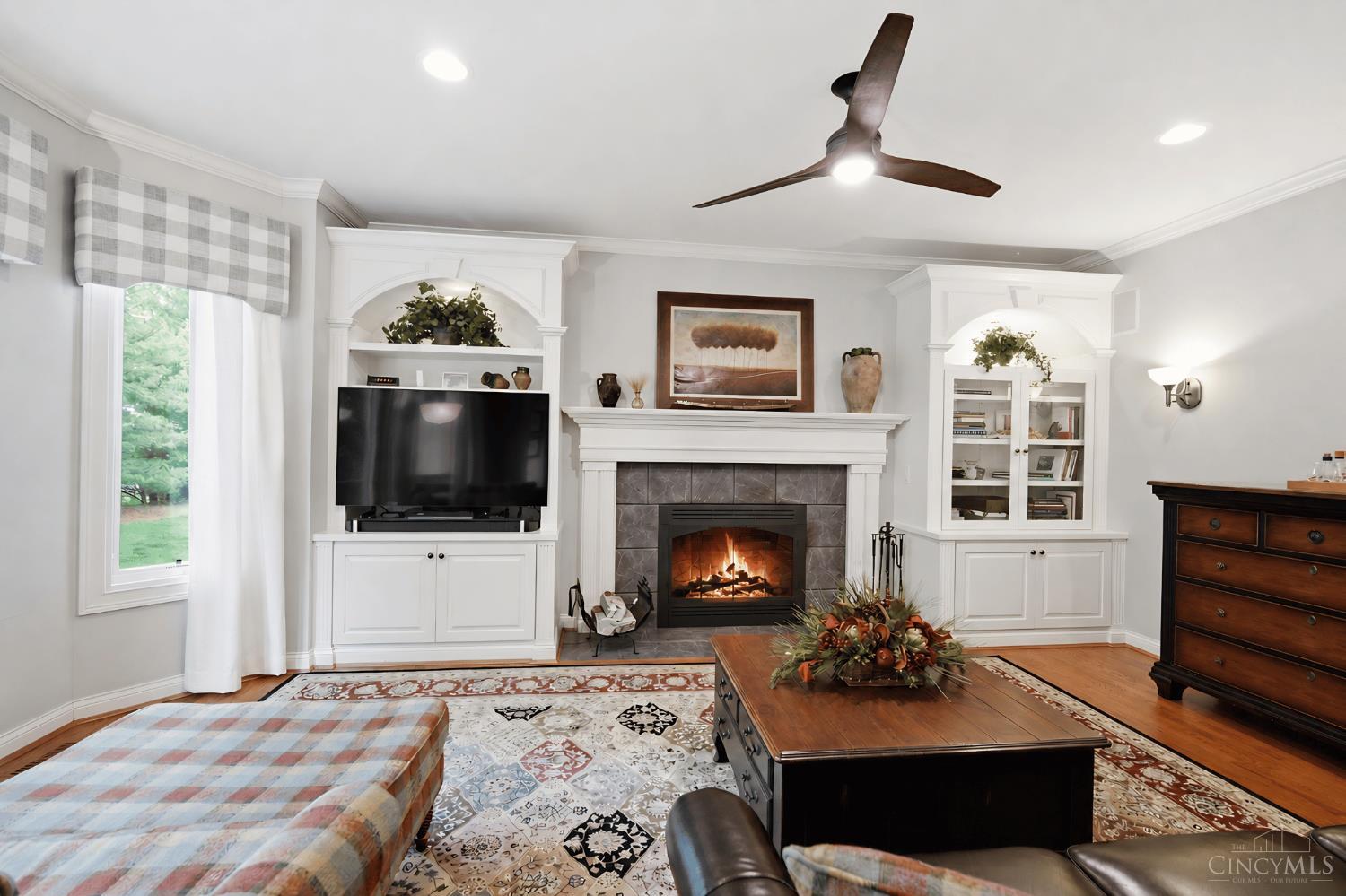 5564 Oak View Drive