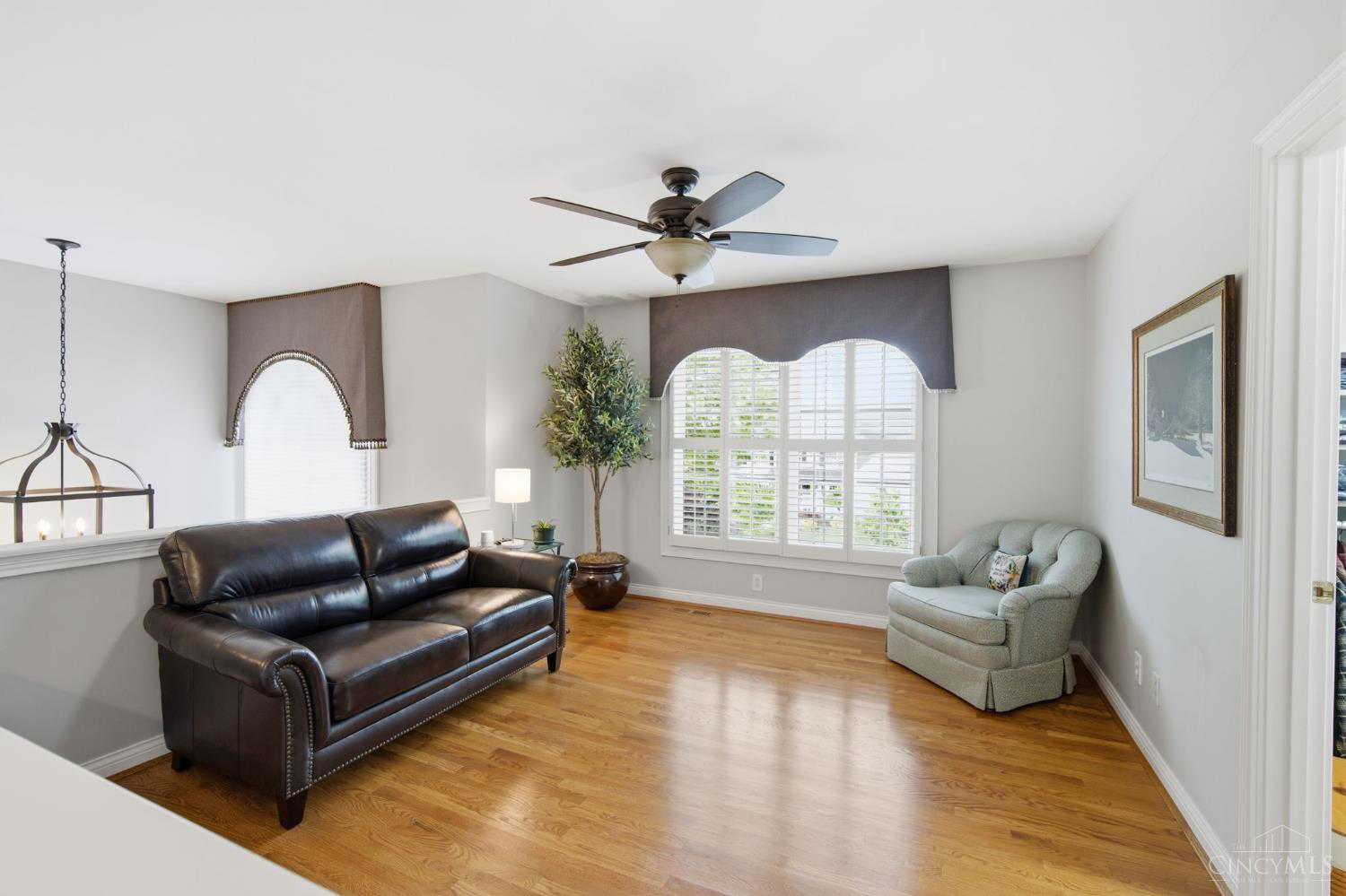5564 Oak View Drive