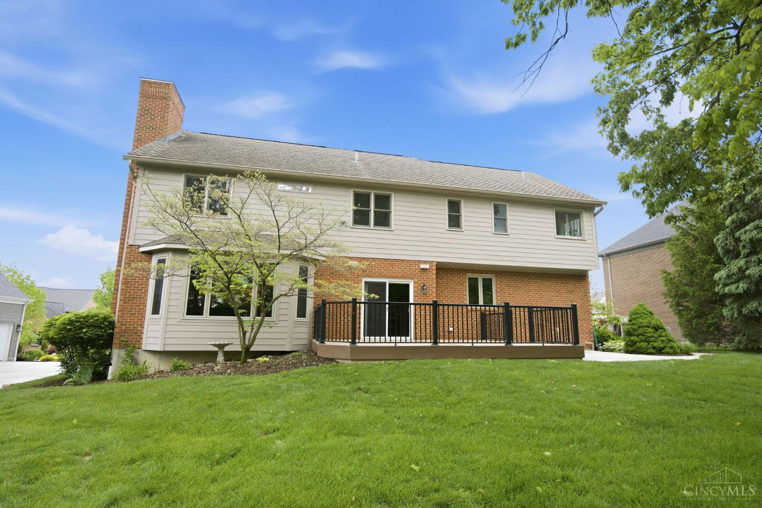 5564 Oak View Drive